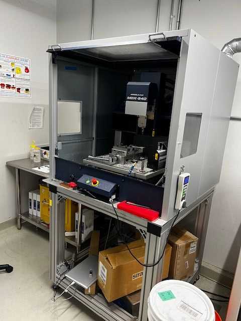 2013 ROLAND MDX-540S VERTICAL MILLING MACHINE - VERTICAL MILLING MACHINES