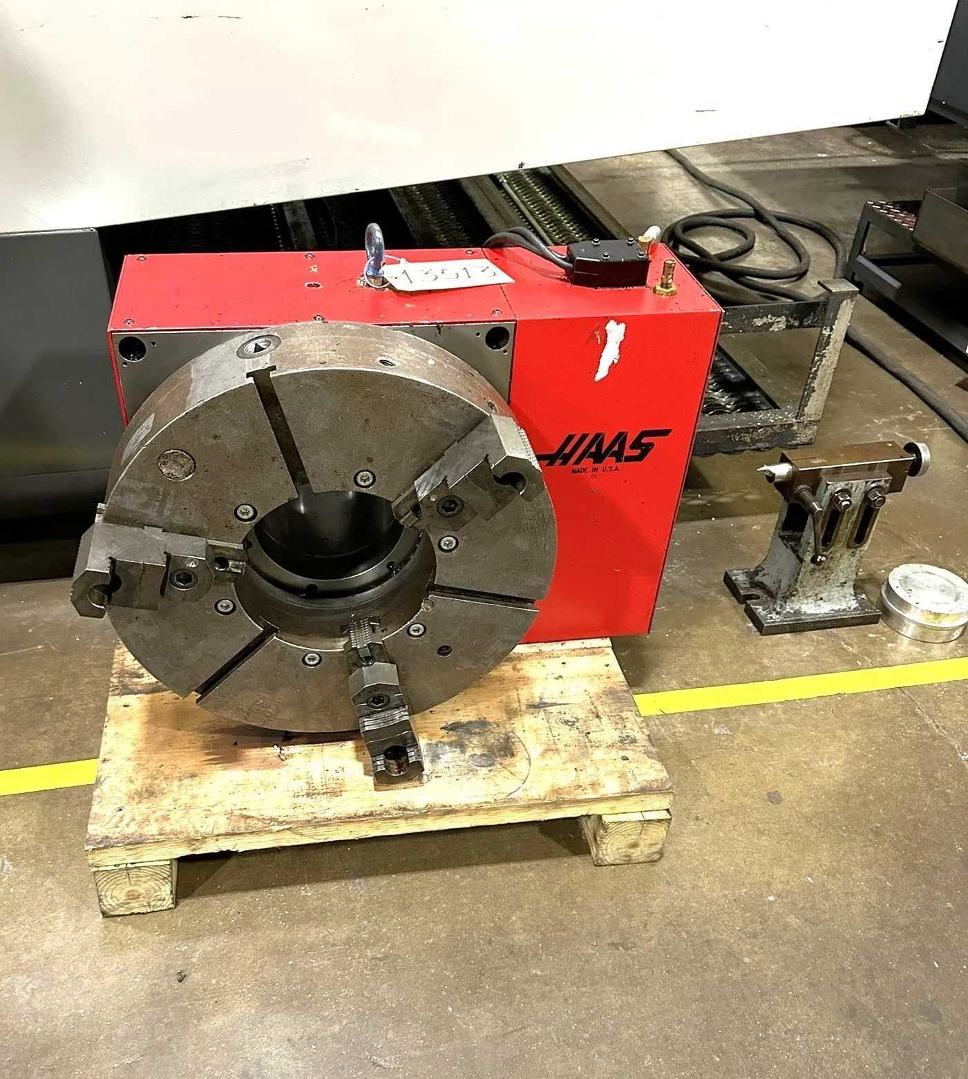 1995 HAAS HRT450 ROTARY TABLE, 17.7" PLATTER, 7.5" HOLE, 72:1 RATIO, 400 FT-LB TORQUE, 850 LBS - ROTARY TABLES