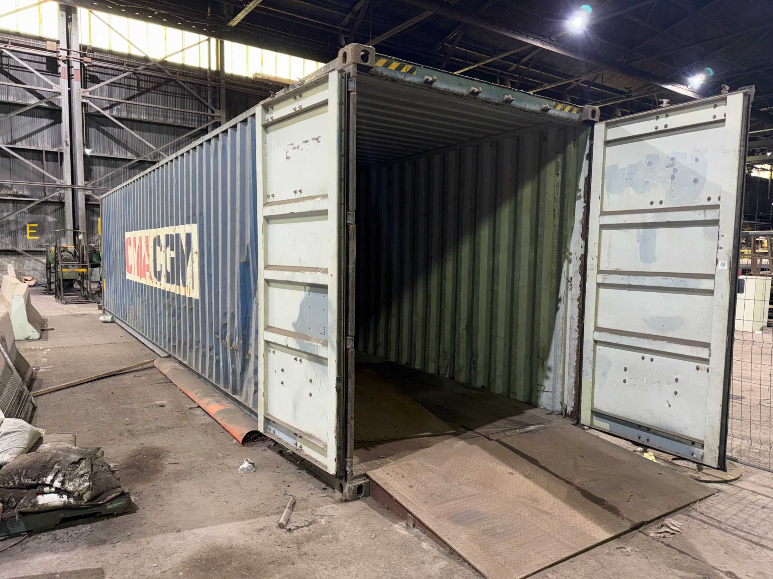 SHIPPING CONTAINER, 2,700 CU FT, 9'6'' HT, 30,480 KG MAX GROSS - SHIPPING CONTAINERS
