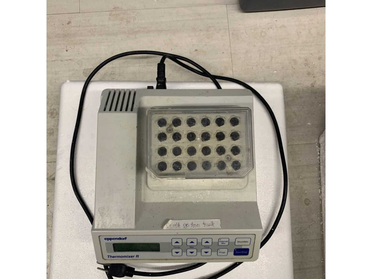 EPPENDORF R MIXER THERMOMIXER - LAB EQUIPMENT