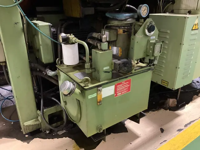 OKUMA LNC8 CNC LATHE - undefined