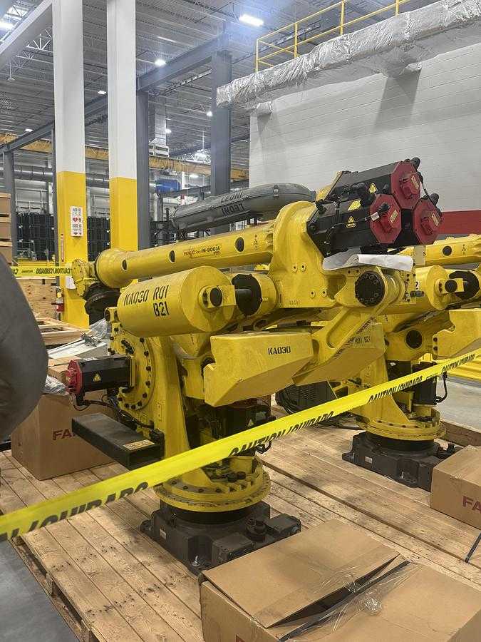 2010 FANUC M-900IA/400L ARTICULATED ROBOT, 400KG PAYLOAD, 3625MM REACH, R-30IA CONTROL - ARTICULATED ROBOTS
