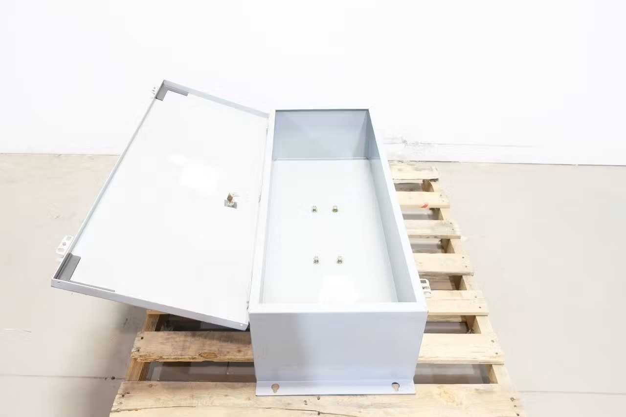 SKU 1729557 - GENERAL ELECTRIC GE 55-201262PO13 TYPE 1 INDOOR 10IN 42-1/2IN STEEL 17IN ENCLOSURE - ELECTRICAL ENCLOSURES