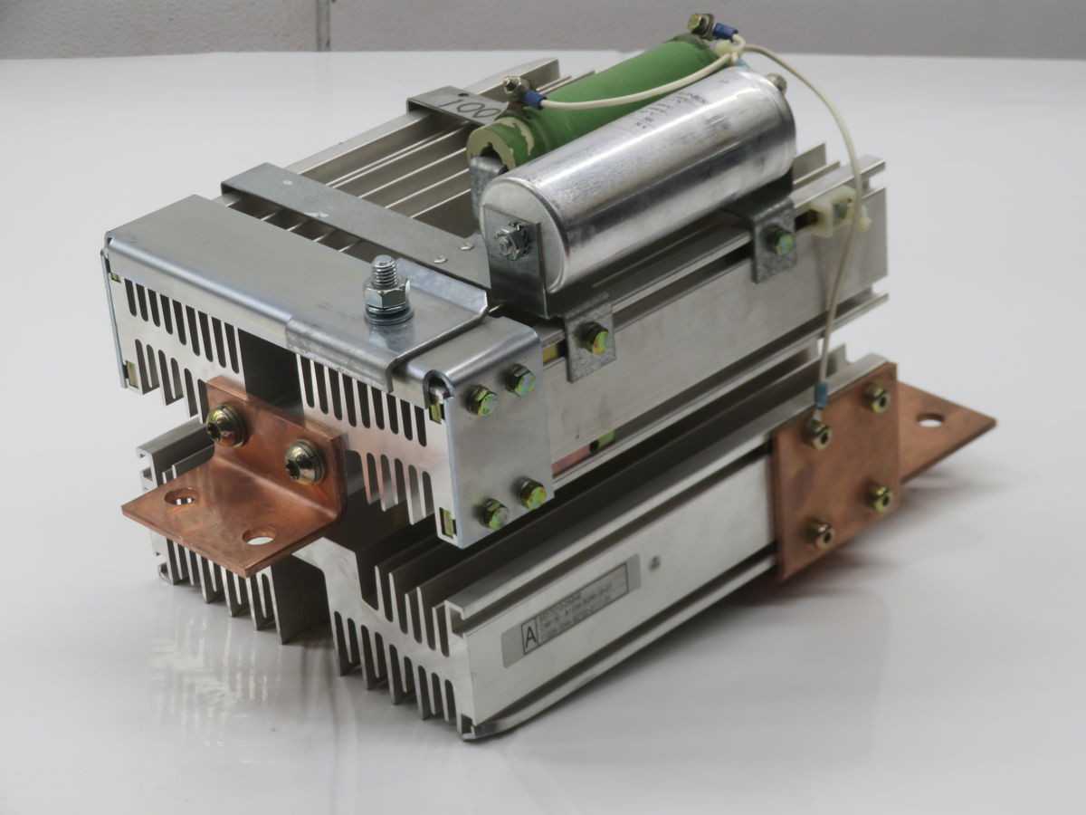 SIEMENS 6SY7010-0AB46 3-PHASE THYRISTOR, 380-460 VAC INPUT, 50/60 HZ, 1780 A NOMINAL - ELECTRICAL COMPONENTS