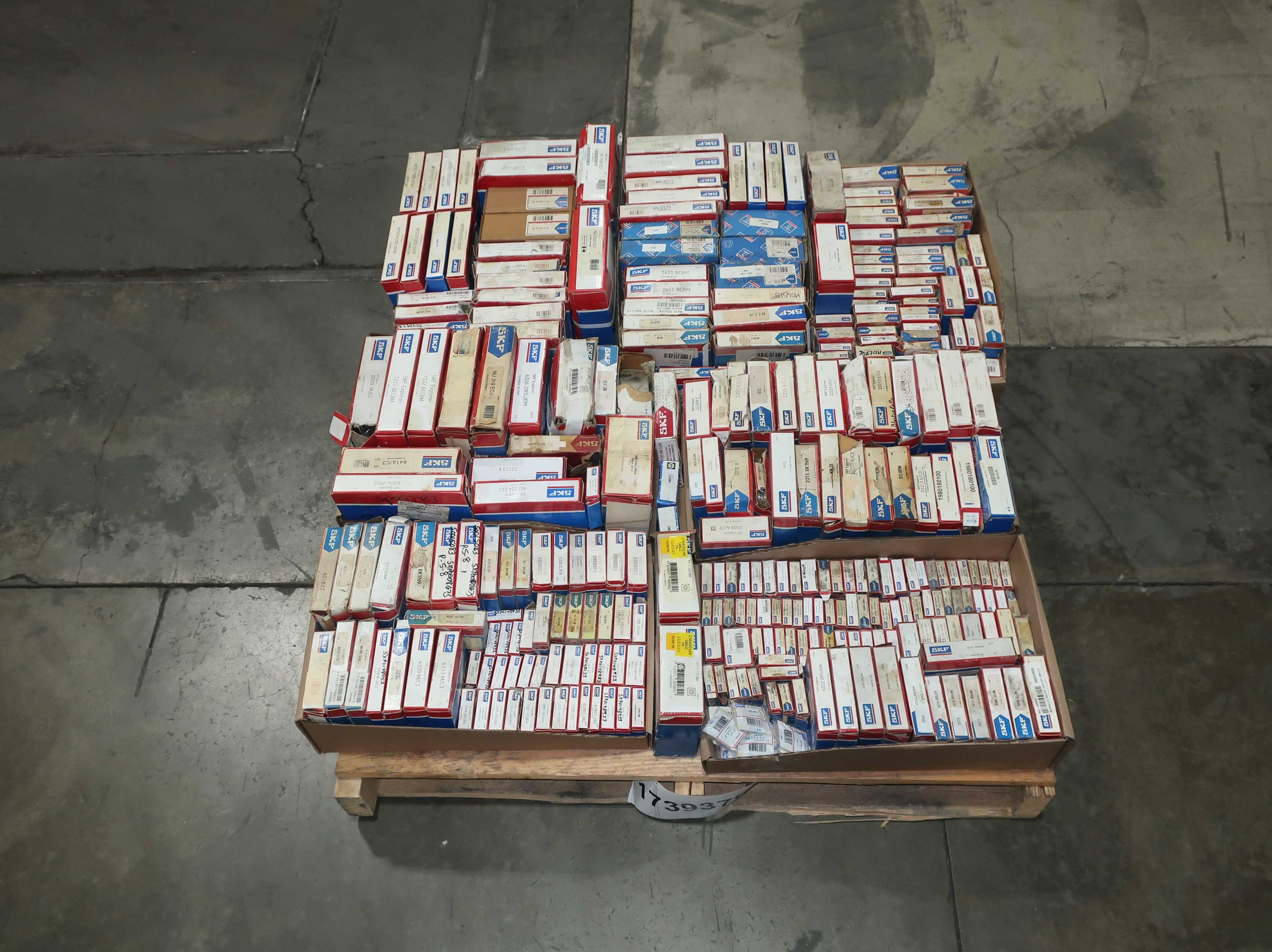 SKU 1739370 - PALLET OF ASSORTED SKF BEARINGS, ROLLER, BALL - BEARINGS