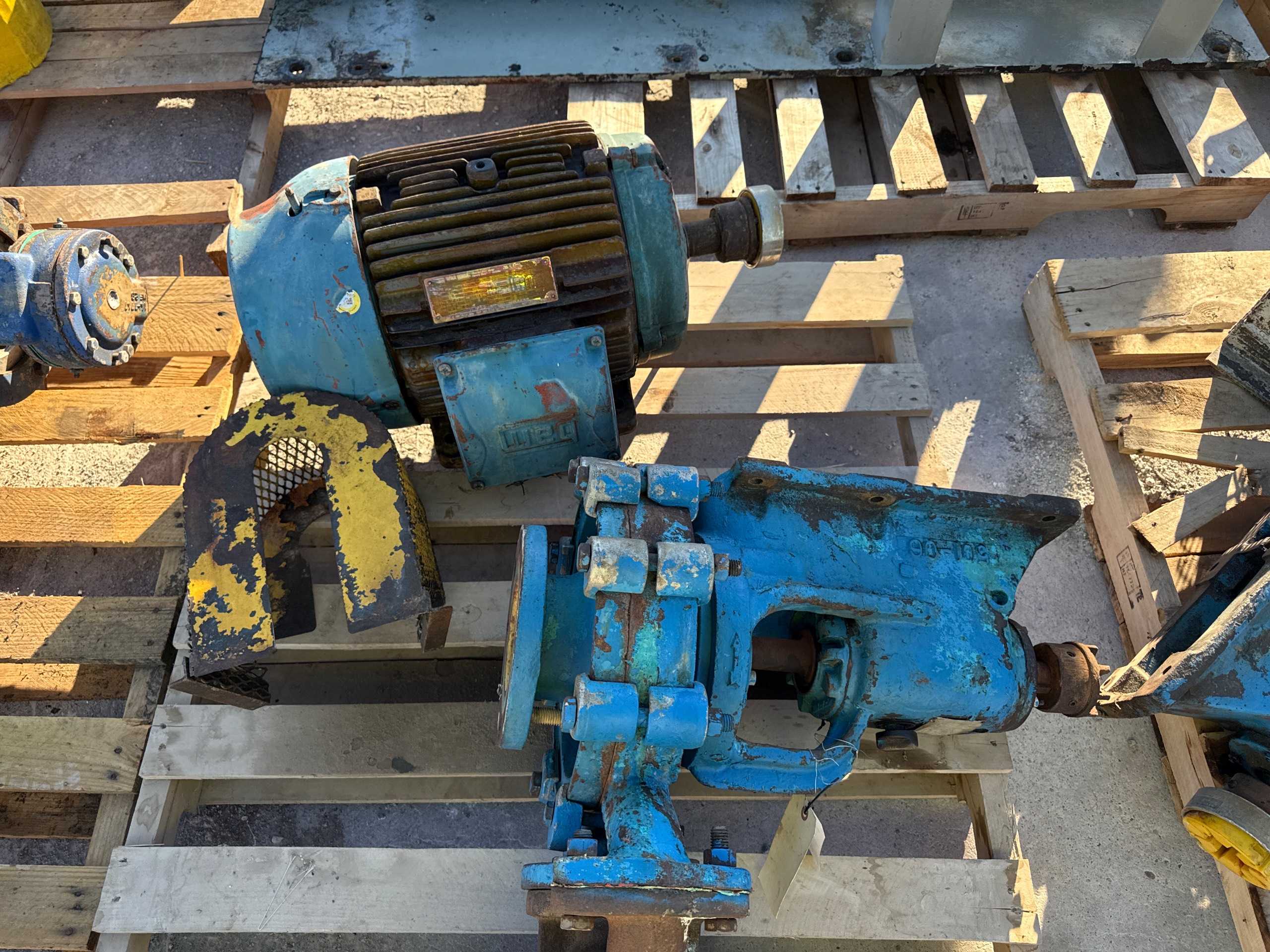 LA BOUR DPL PUMP & 25 HP MOTOR ASSEMBLY - CENTRIFUGAL PUMP