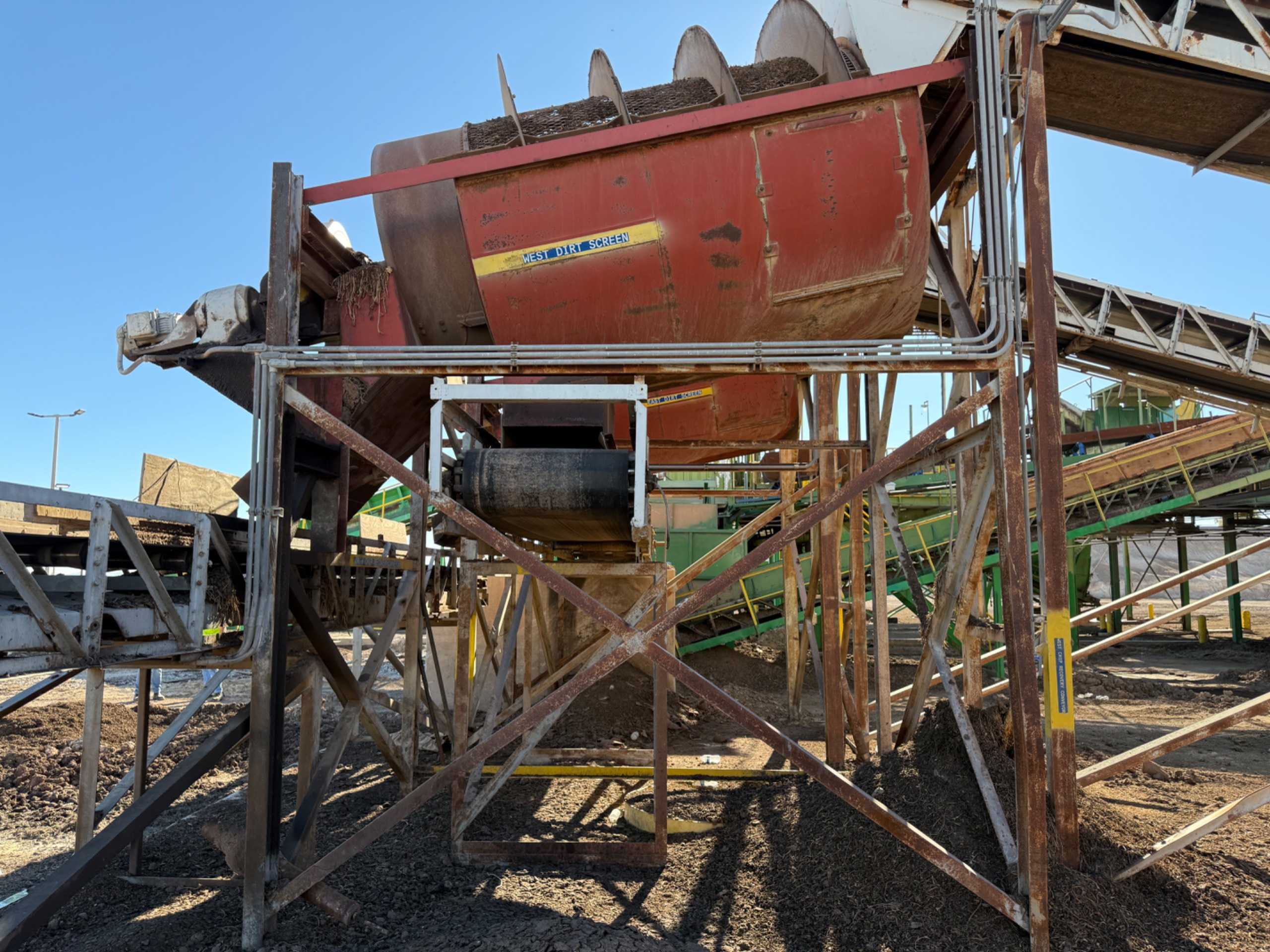 ROTATING SOIL SCREEN - SCREENS