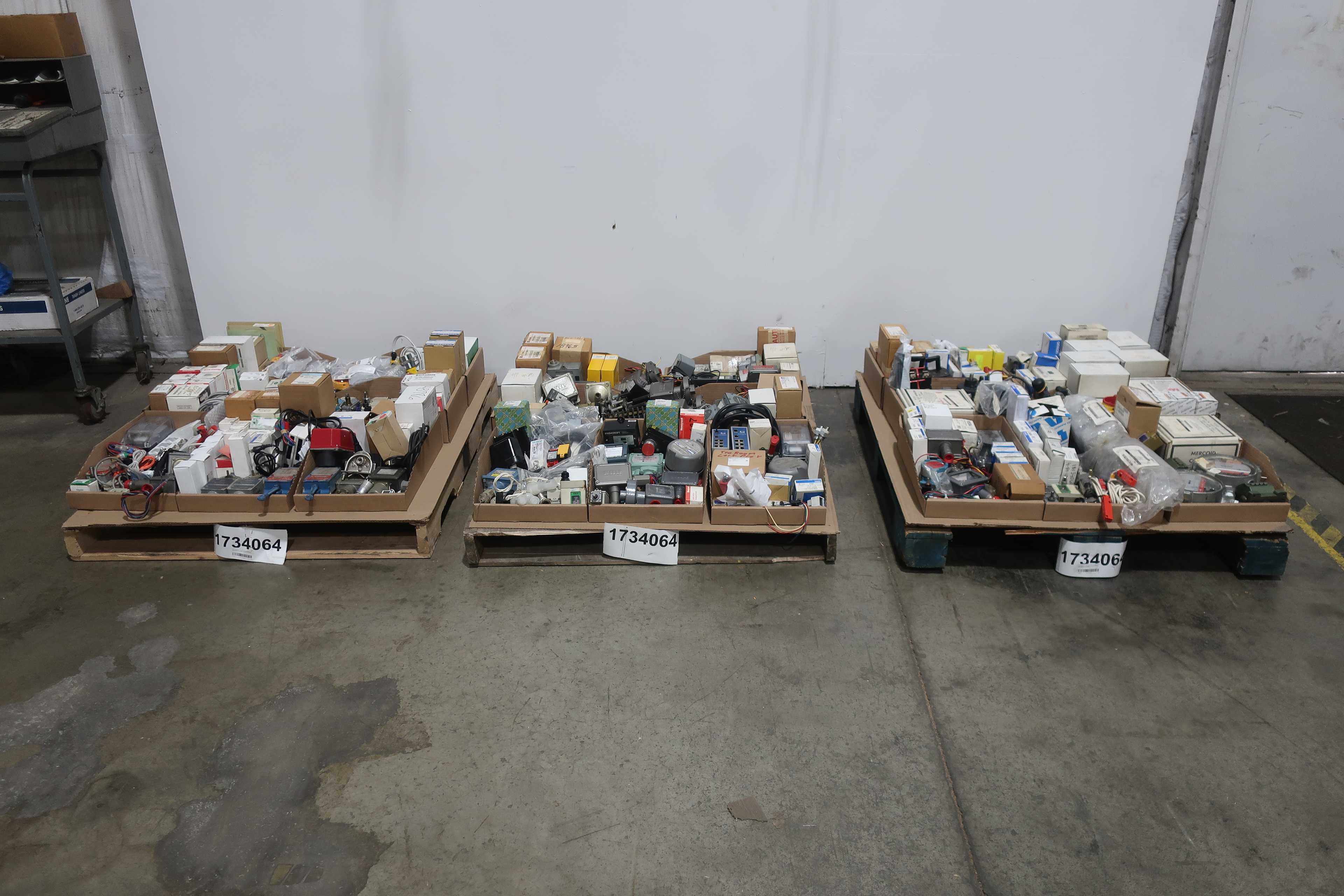 SKU 1734064 - 3 PALLETS OF ASSORTED ELECTRICAL SWITCHES - SWITCHES