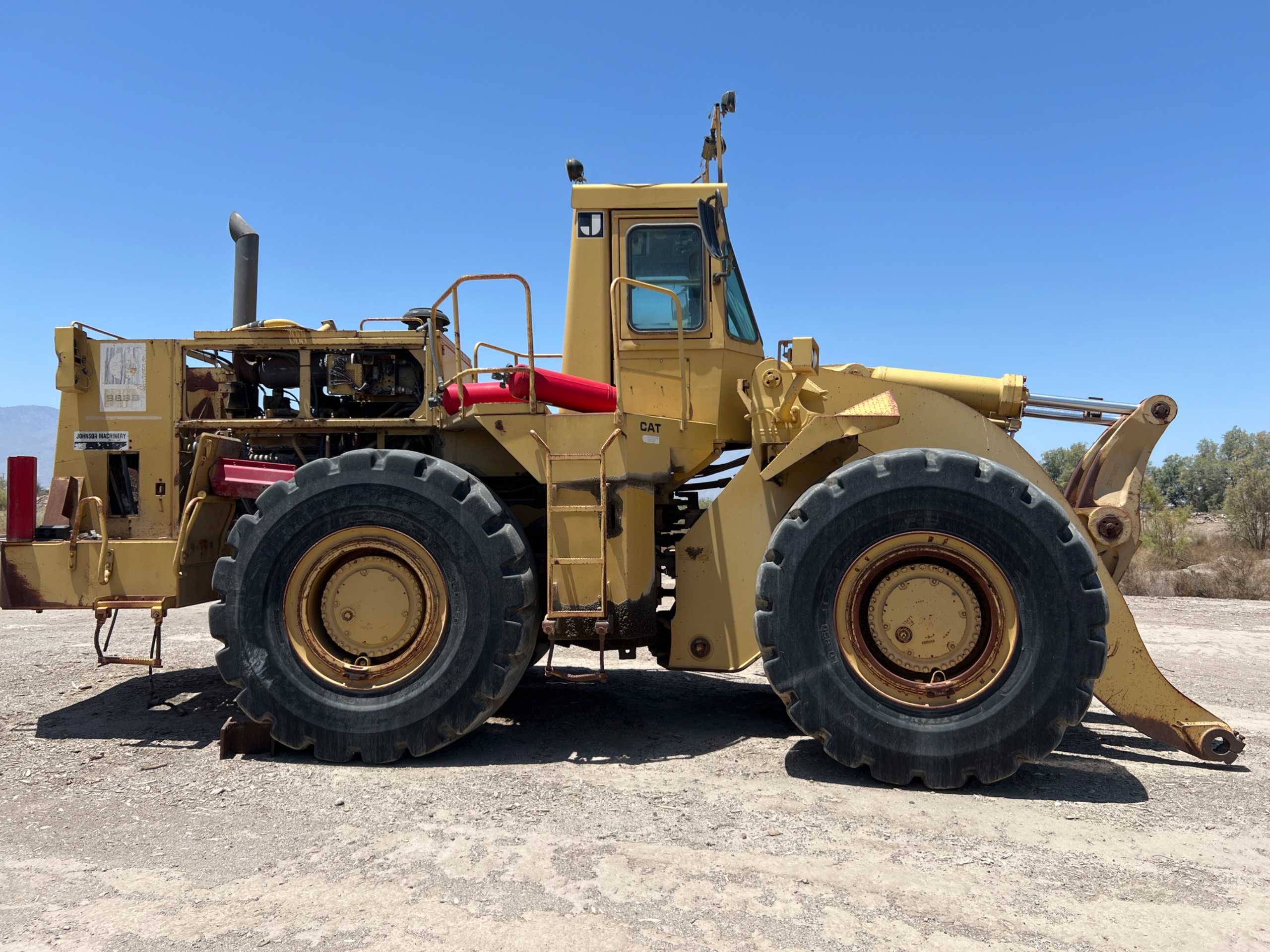 CATERPILLAR 988B WHEEL LOADER - WHEEL LOADERS