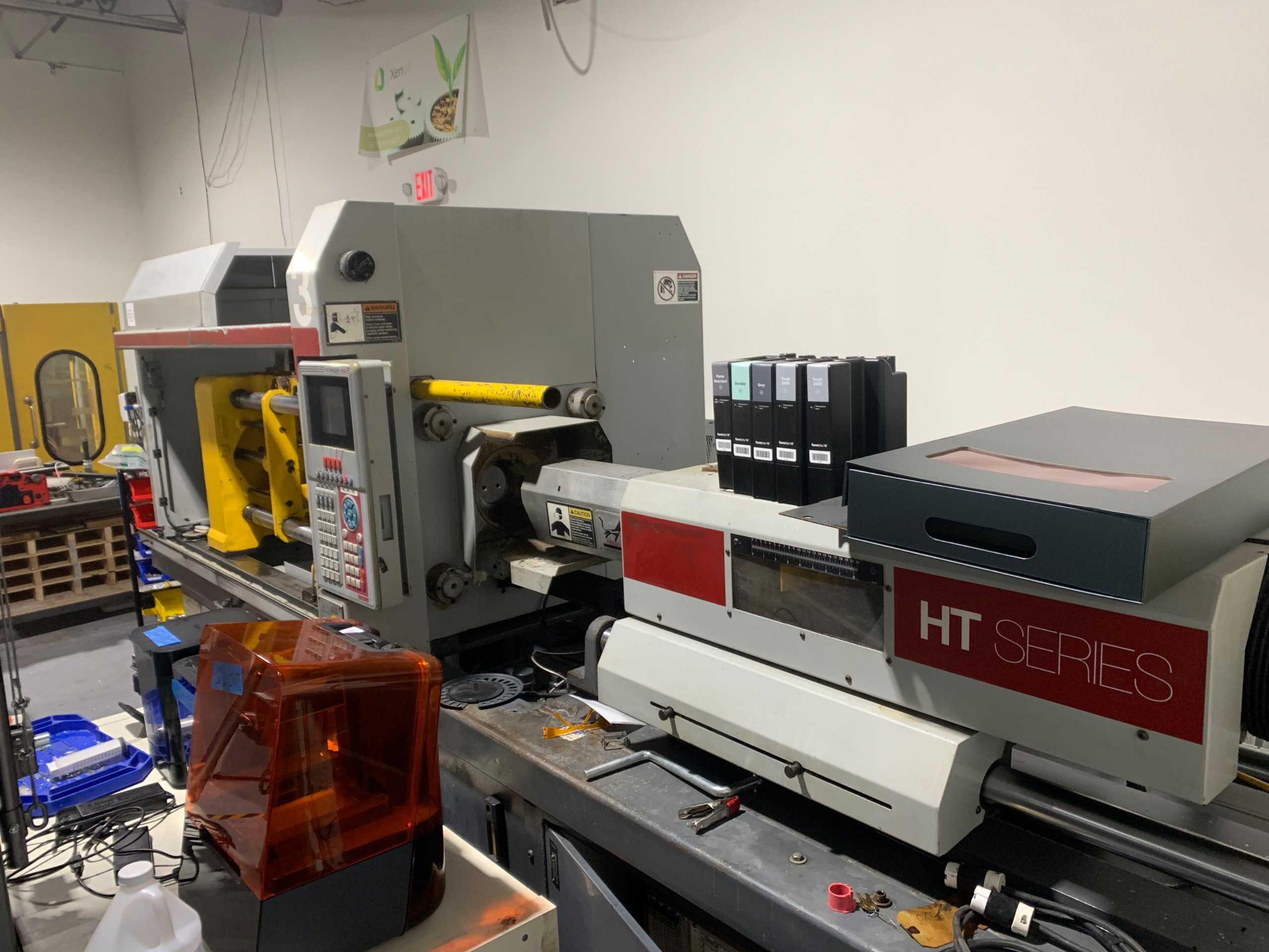 VAN DORN PATHFINDER 1000 INJECTION MOLDING MACHINE - PLASTICS & RUBBER
