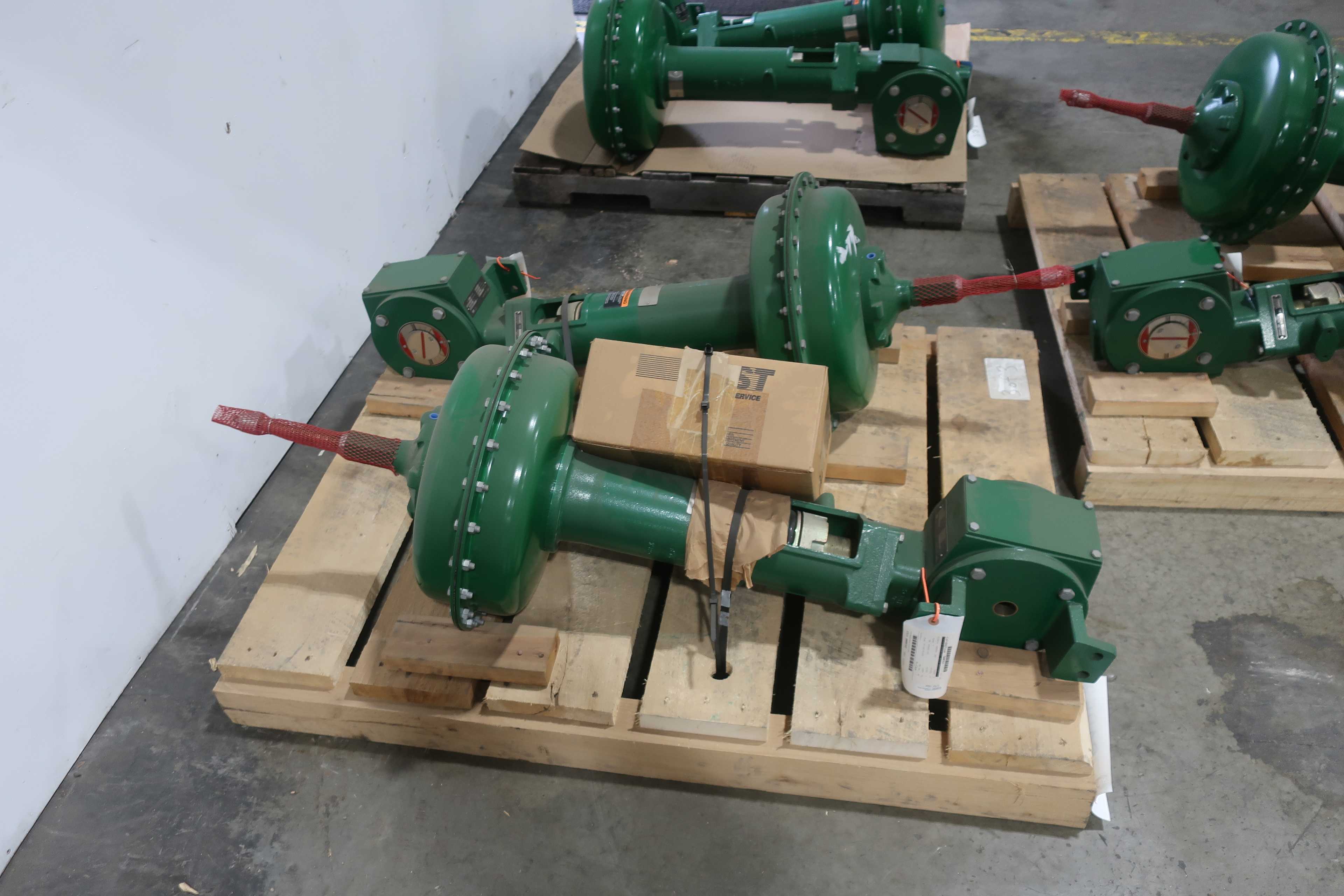 SKU 1761353 - 3 PALLETS OF ASSORTED FISHER 1052 PNEUMATIC VALVE ACTUATORS - CONTROL VALVE