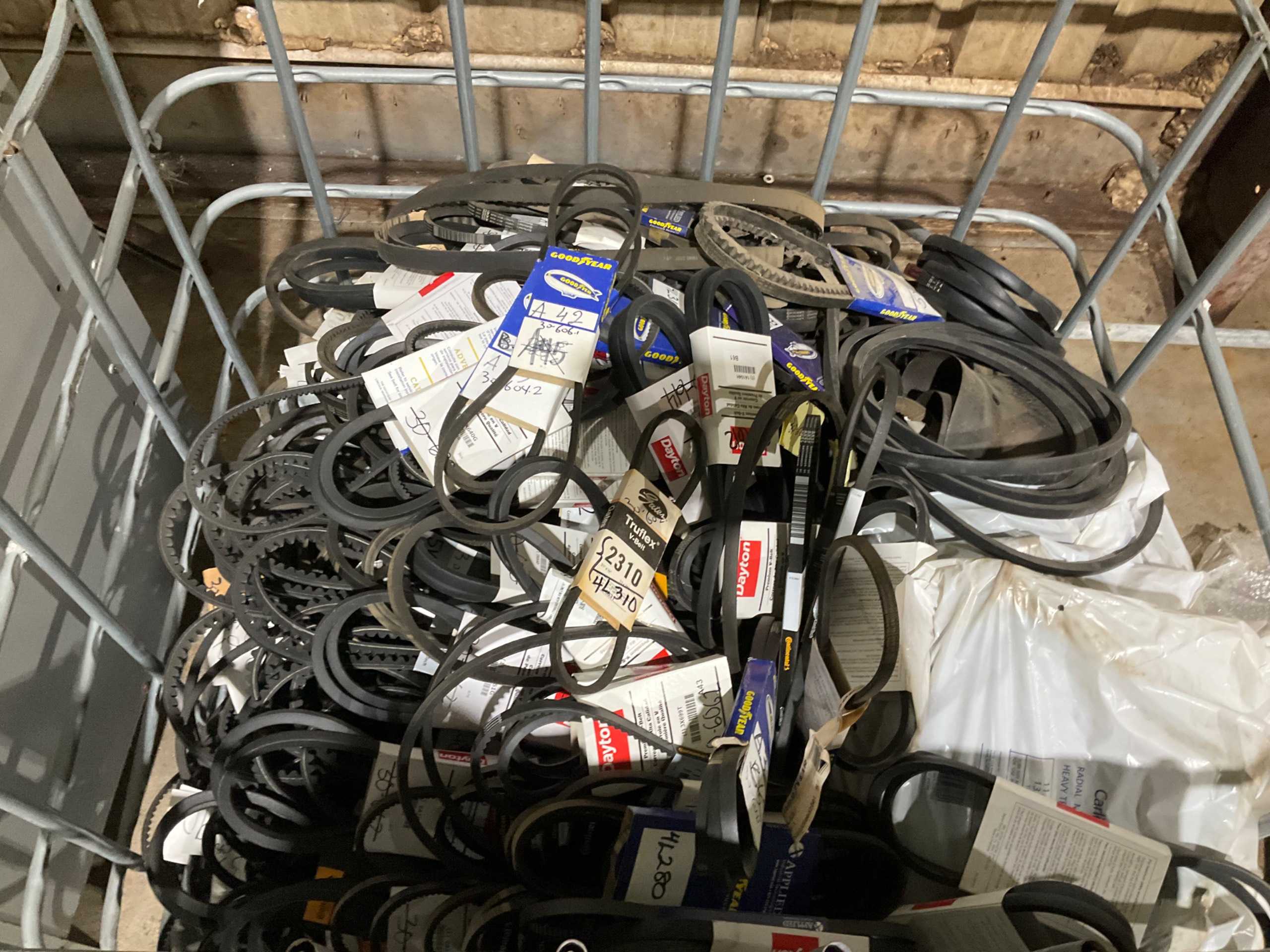 BULK QTY OF BELTS - BELTS