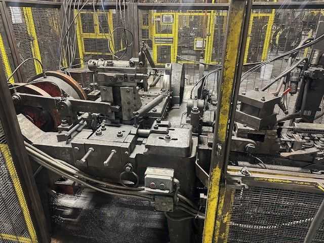 WIRE FORMER AND WELDER FOR CHAIN MANUFACTURE - GROUP 19 - COIL HANDLING EQUIPMENT