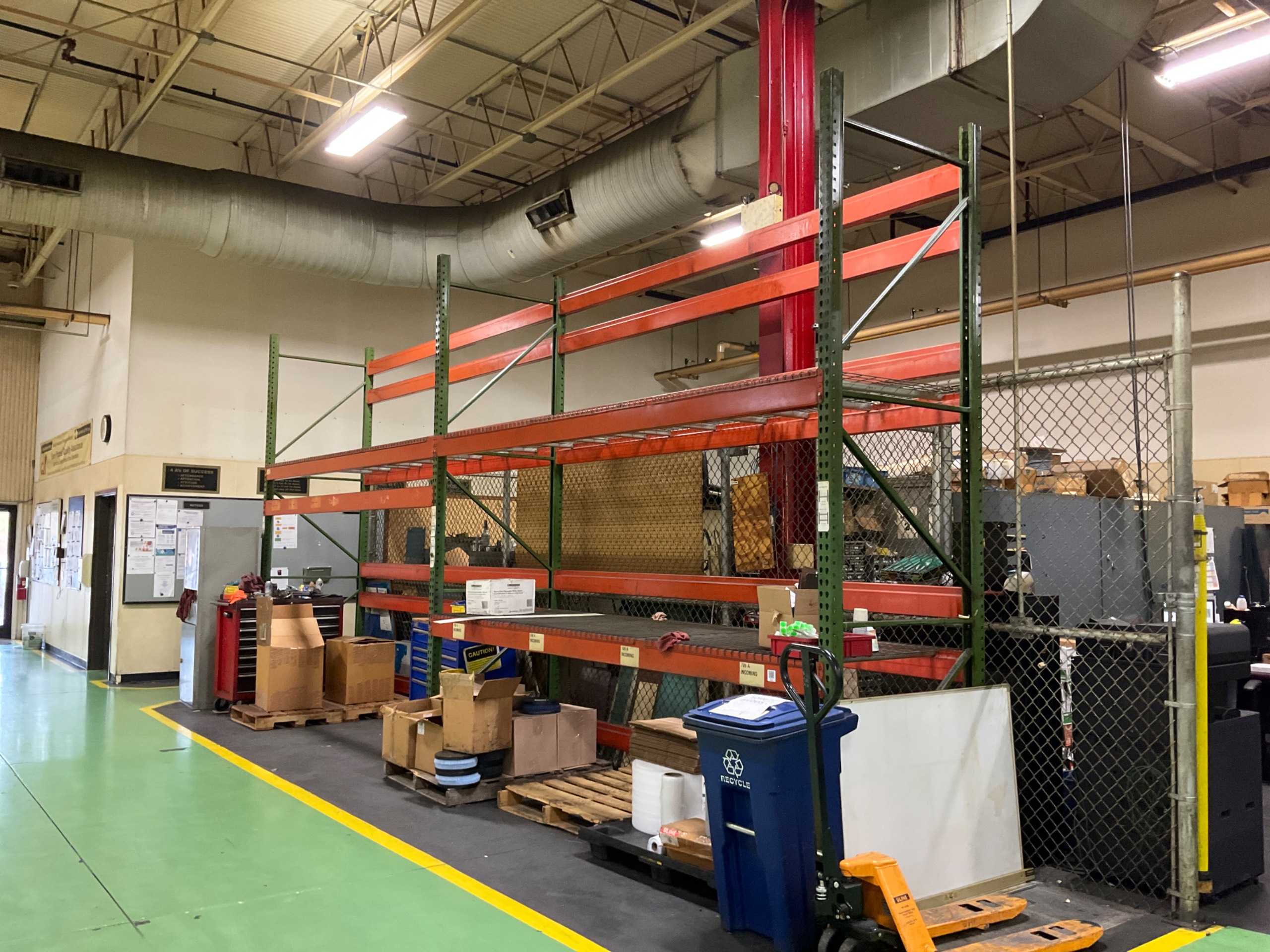 BULK QTY OF PALLET RACKING - PALLET RACKING