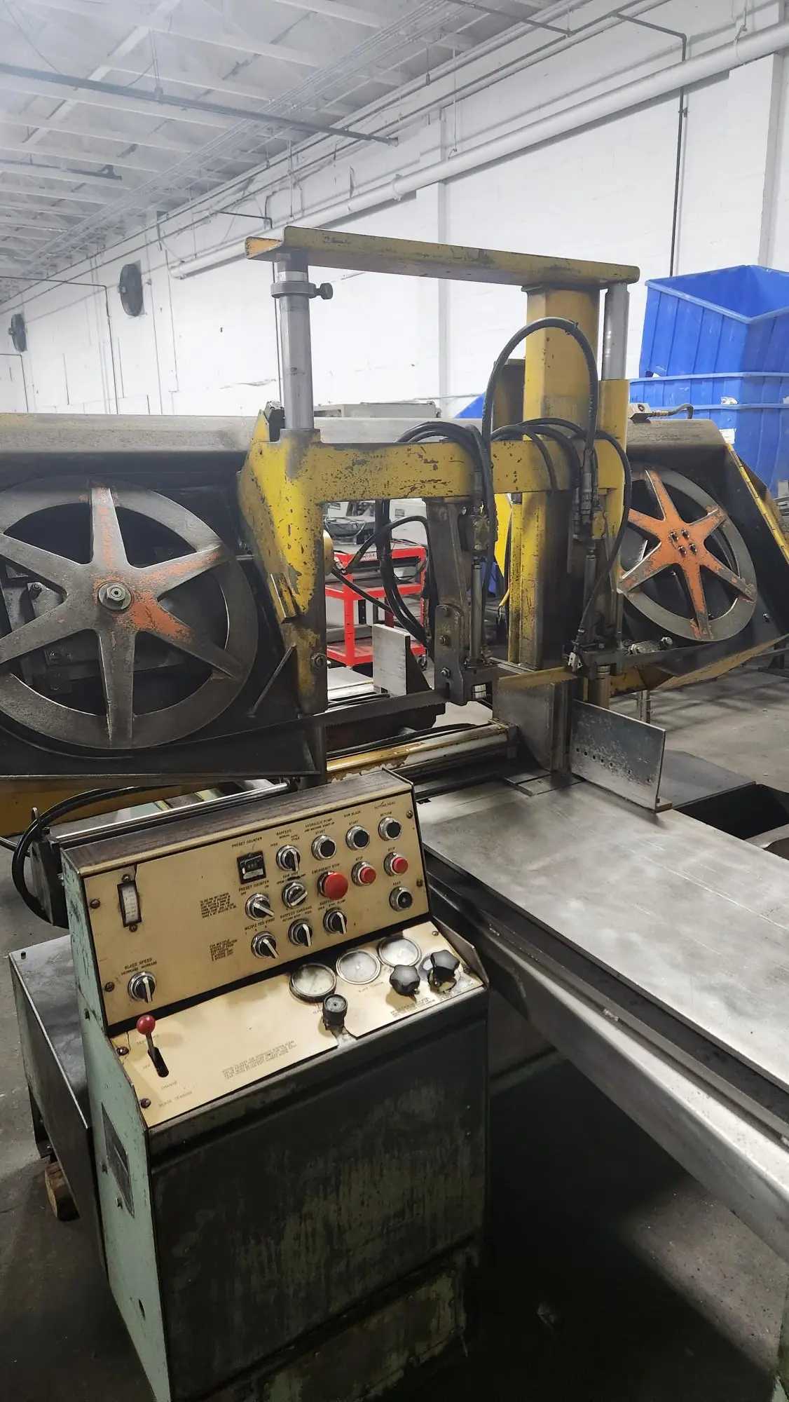 W.F. WELLS F-15 AUTOMATIC HORIZONTAL BAND SAW 3HP 15X17RECT 15ROUND 75-300FPM 1750LBS - HORIZONTAL BAND SAWS