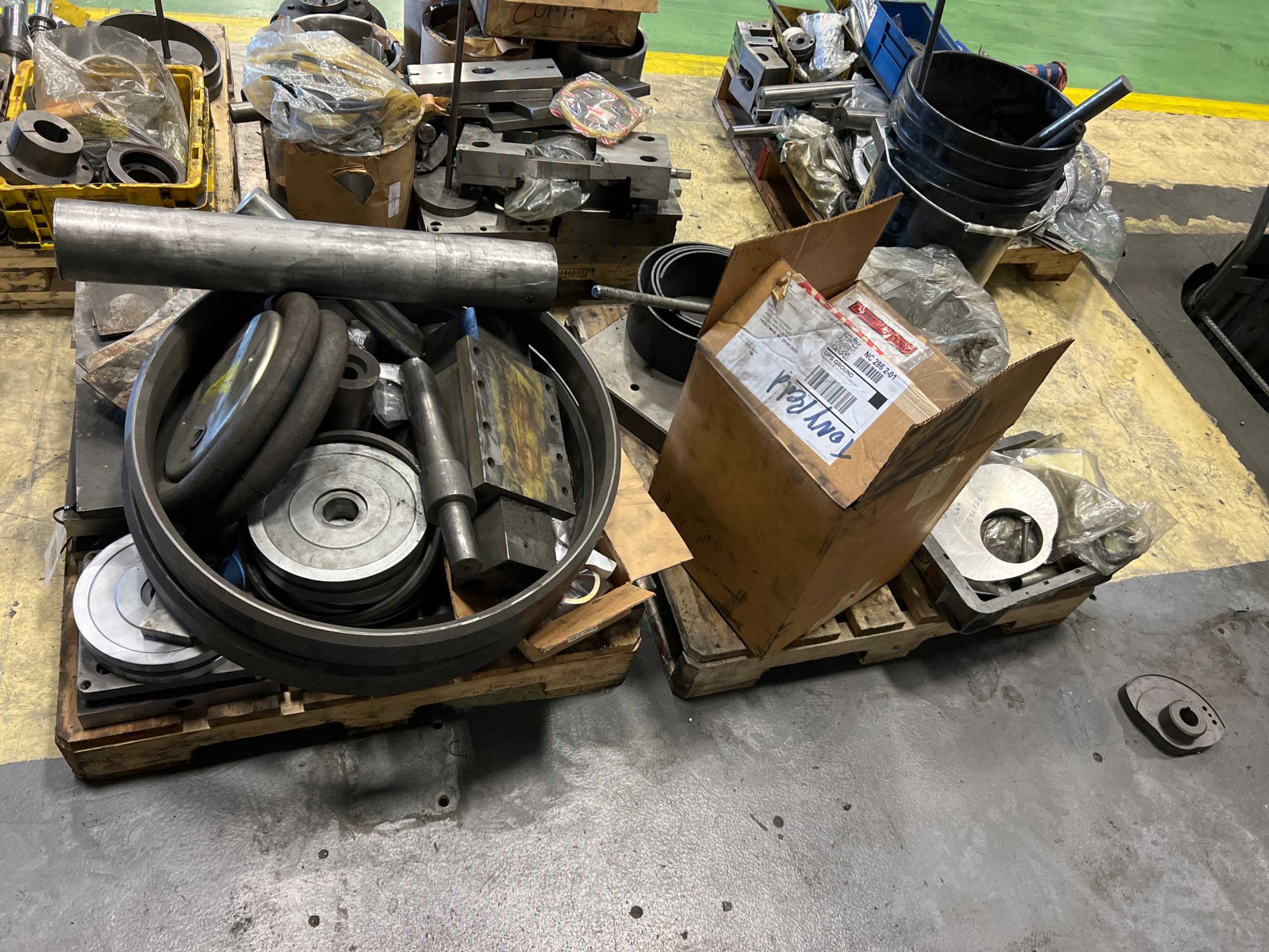 BULK QTY OF INDUSTRIAL PARTS - INDUSTRIAL PARTS