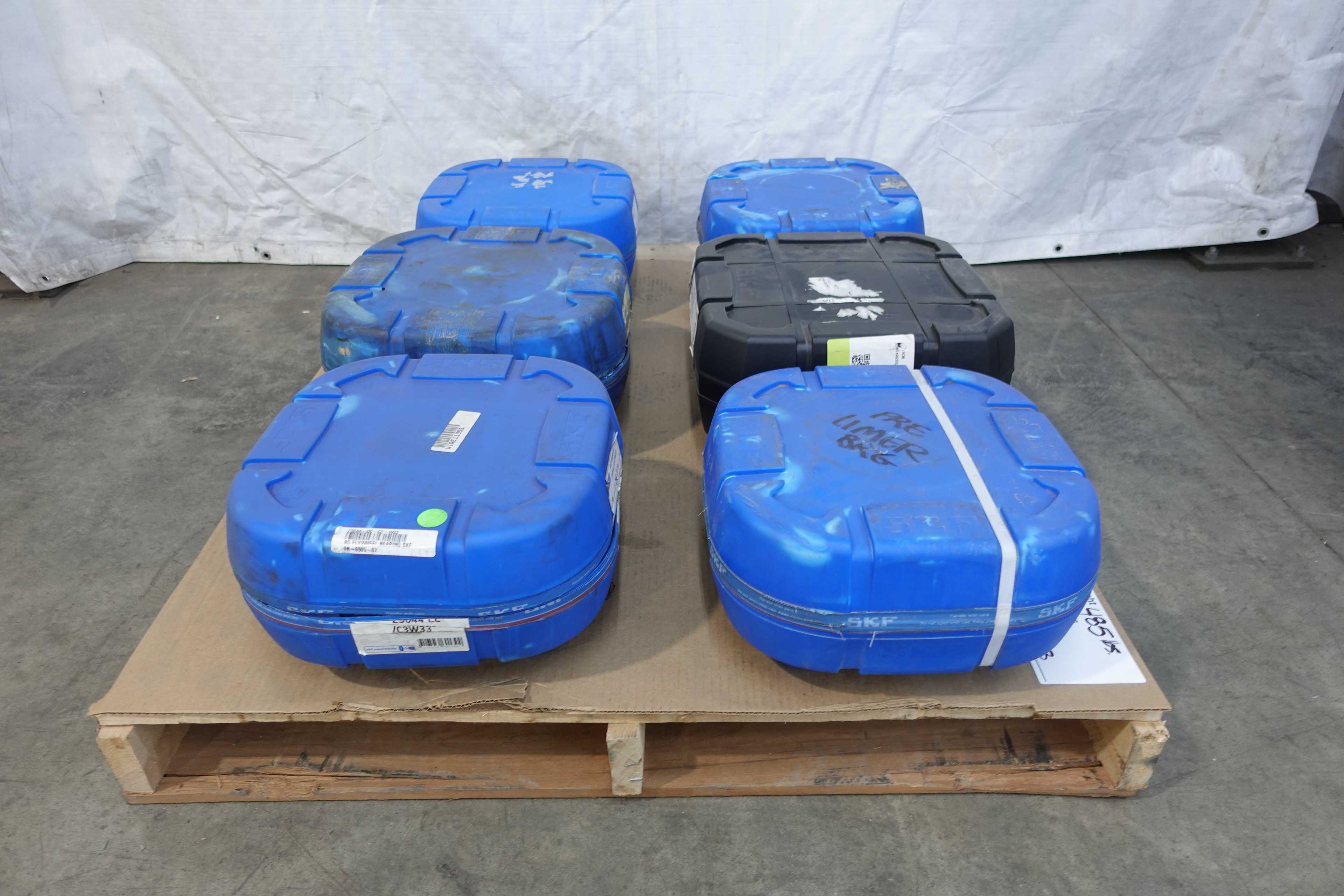 SKU 1739365 - LOT OF 6 ASSORTED SKF ROLLER BEARINGS