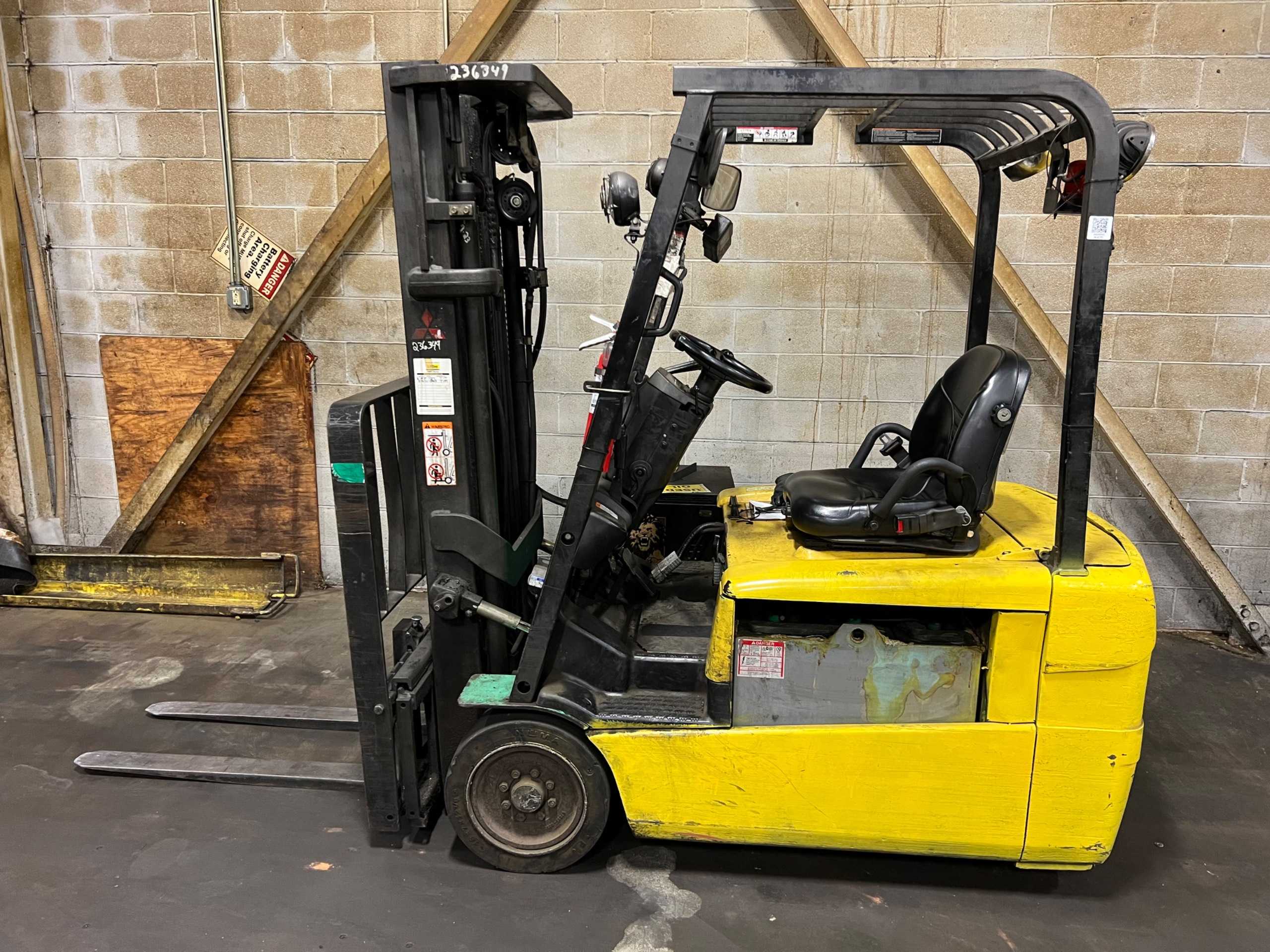 MITSUBISHI FB20KT SIT-DOWN FORKLIFT -