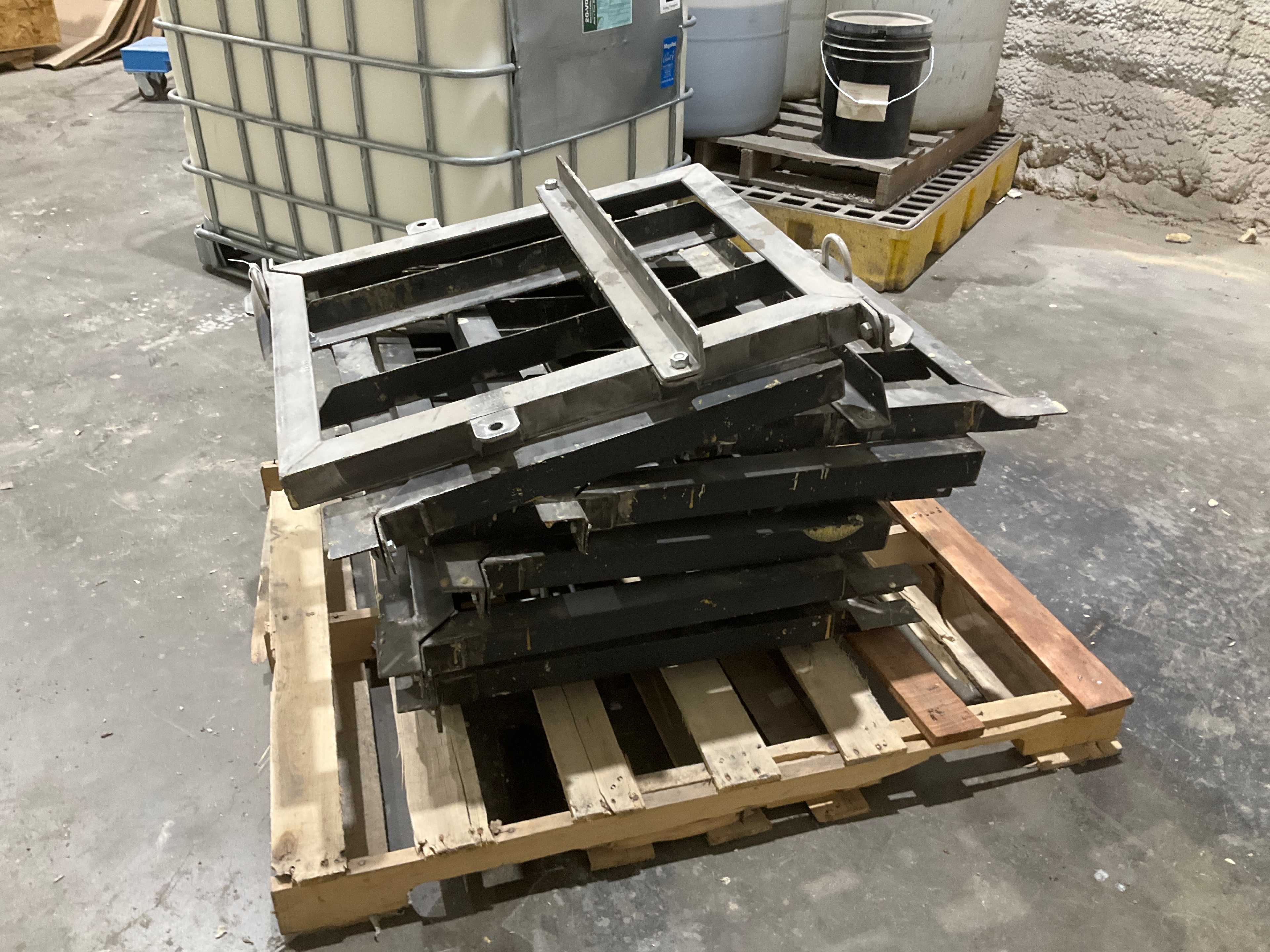METAL PARTS - INDUSTRIAL PARTS