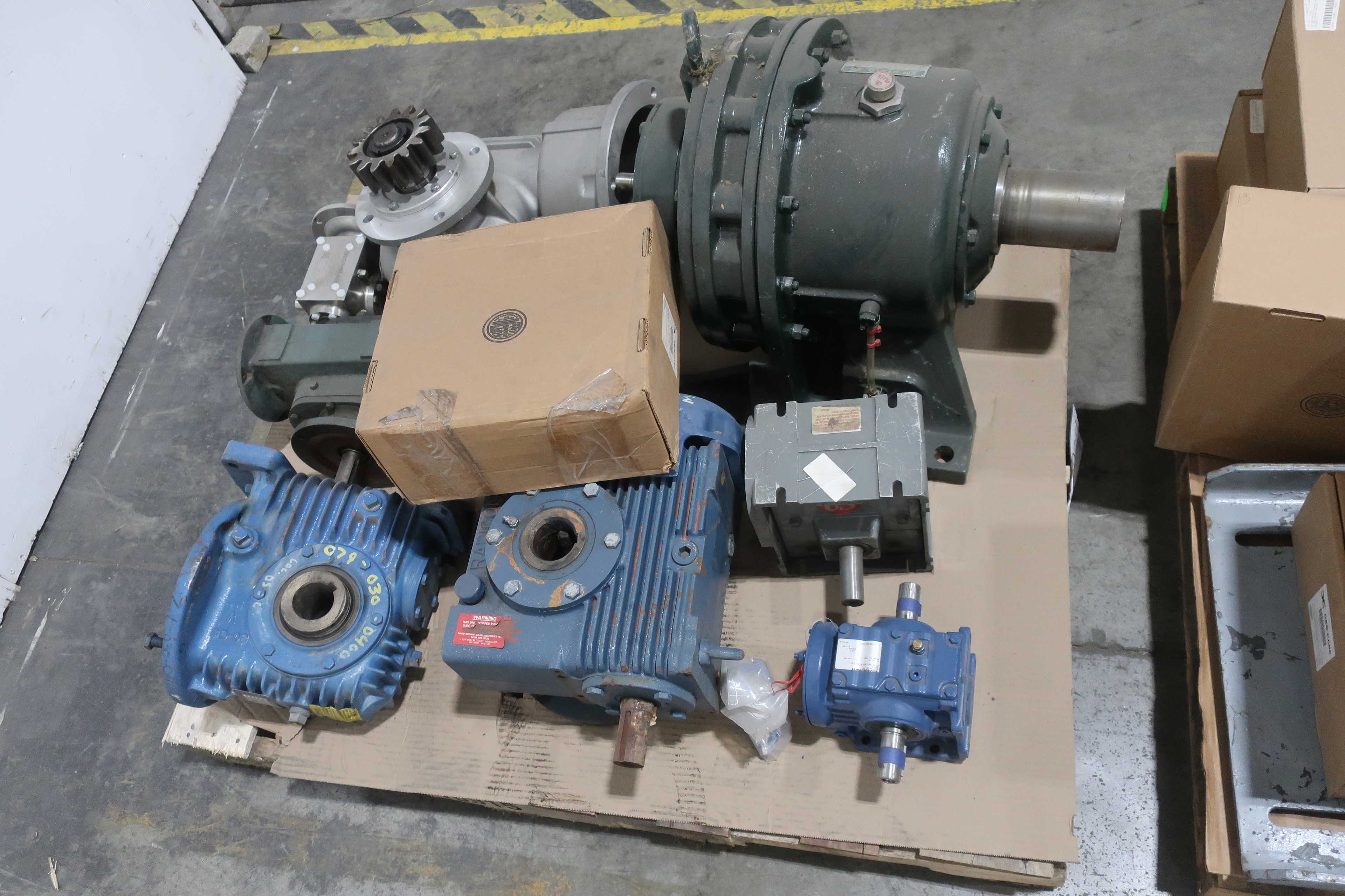 SKU 1737939 - 4 PALLETS OF ASSORTED GEAR REDUCERS - GEAR REDUCERS