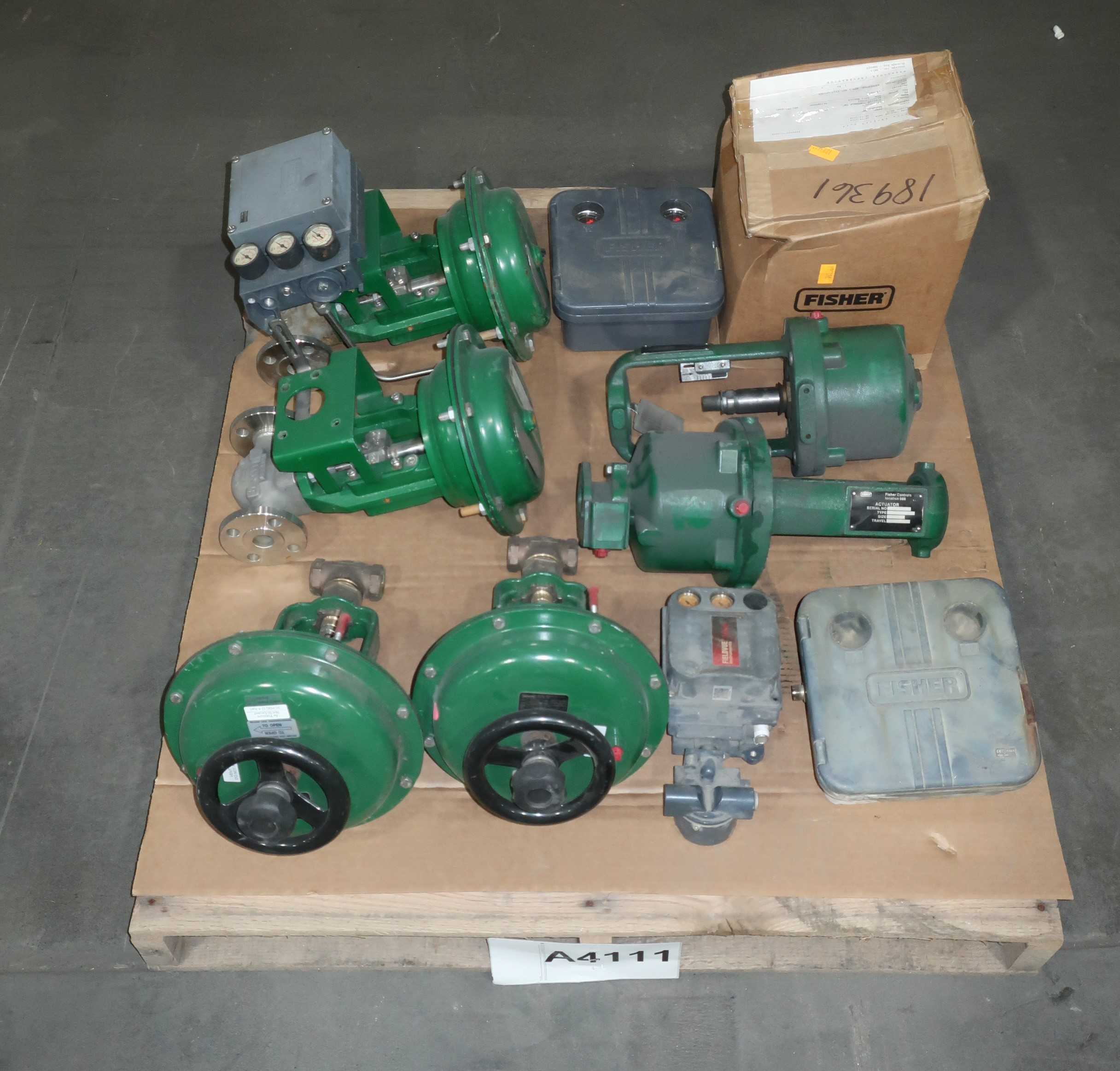 PALLET OF ASSORTED FISHER VALVES AND REPLACEMENT PARTS - VALVES