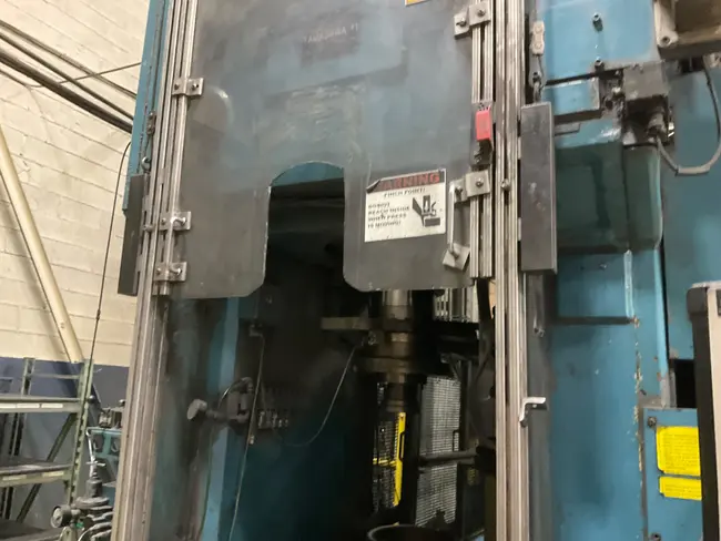 1980 TAMAGAWA SUMMIT-200 POWDER COMPACTING MECHANICAL PRESS - undefined