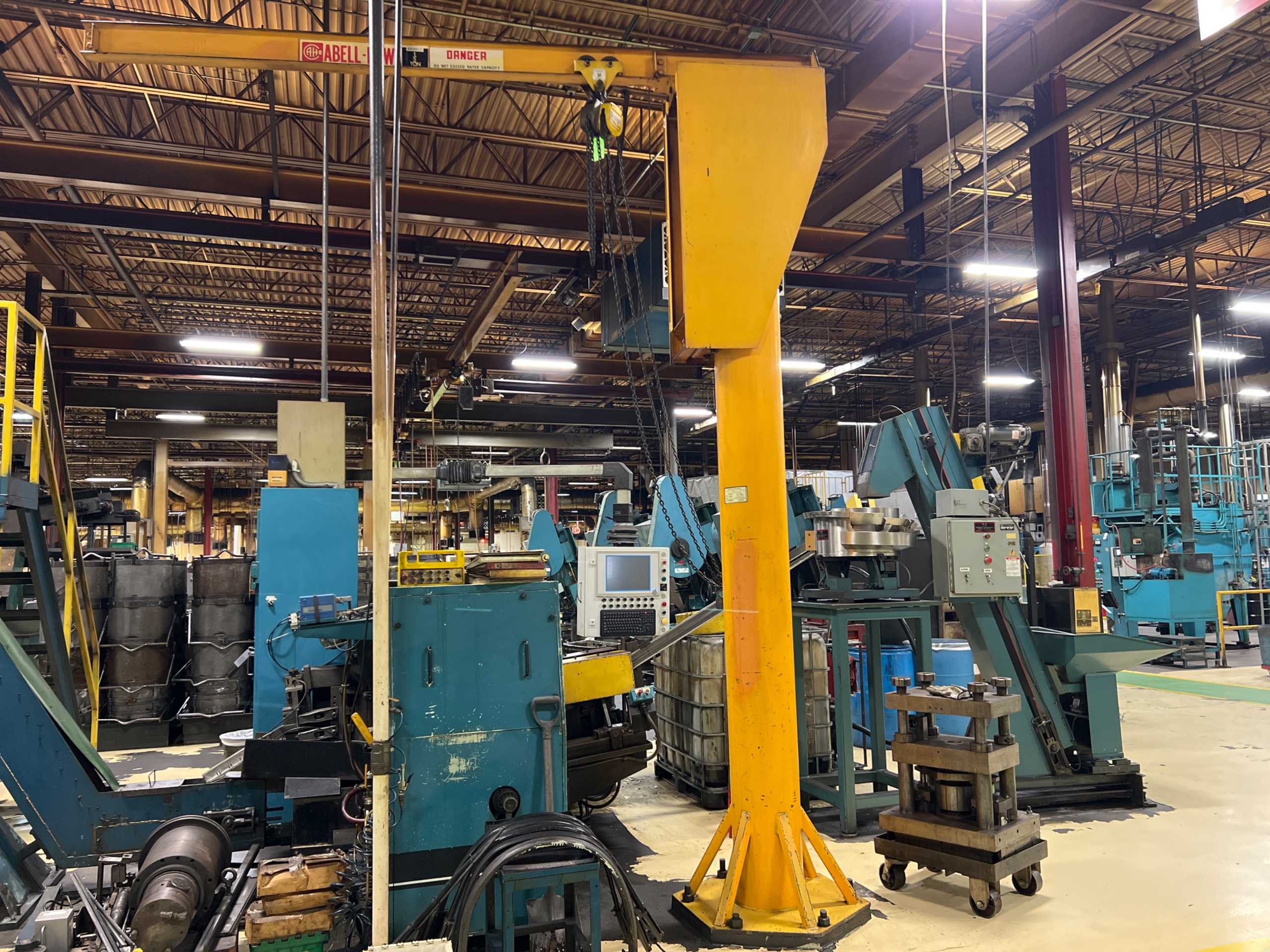 ABELL-HOWE OVERHEAD CRANE - OVERHEAD CRANE