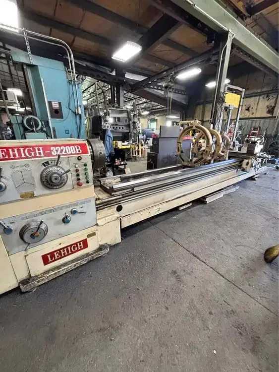 2008 LEHIGH 32200B HEAVY-DUTY GAP ENGINE LATHE, 32/44" X 200", 5" SPINDLE BORE, 20 HP - MANUAL LATHES