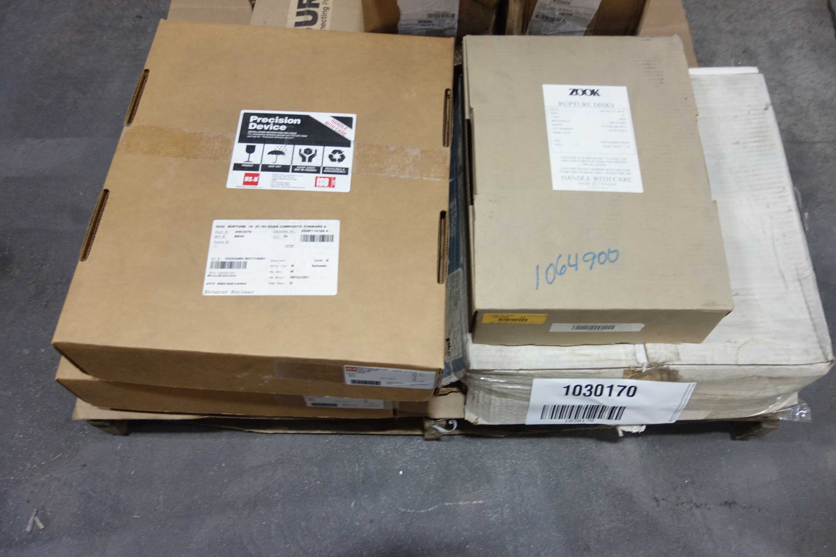 BULK QTY OF PLUMBING & VALVES - INDUSTRIAL PARTS