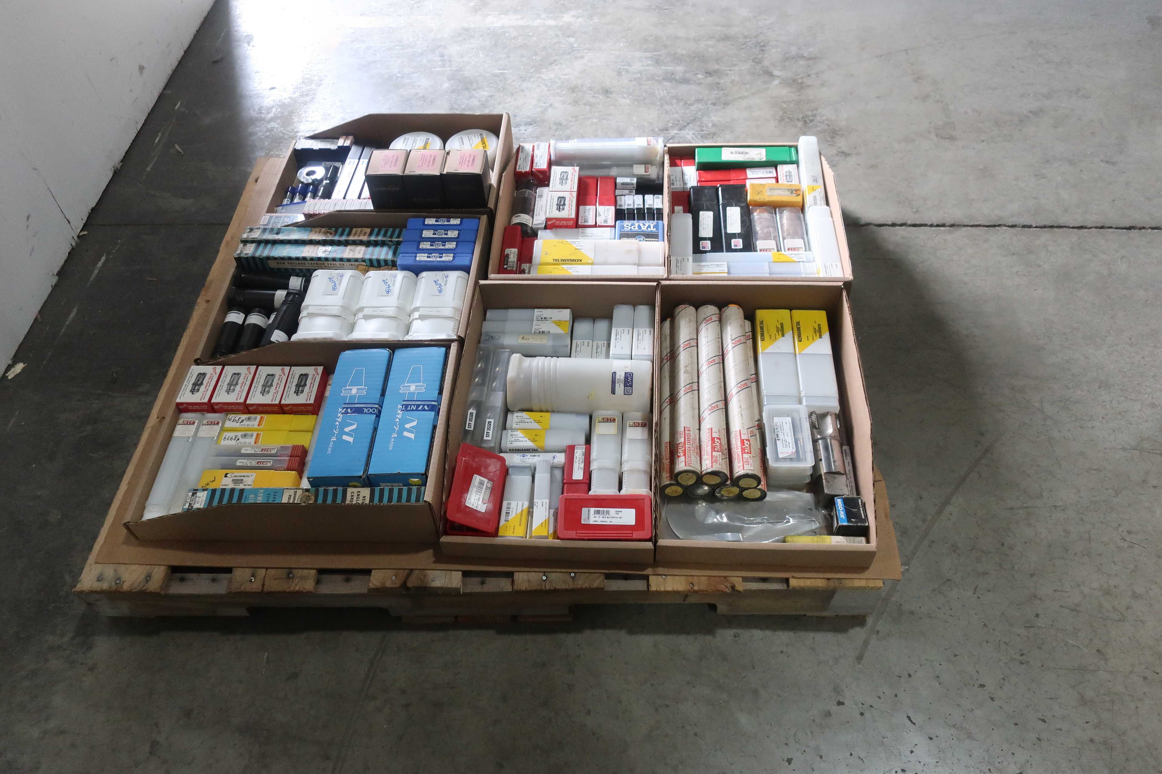 SKU 1751102 - PALLET OF ASSORTED METALWORKING TOOLING - MACHINE TOOLING