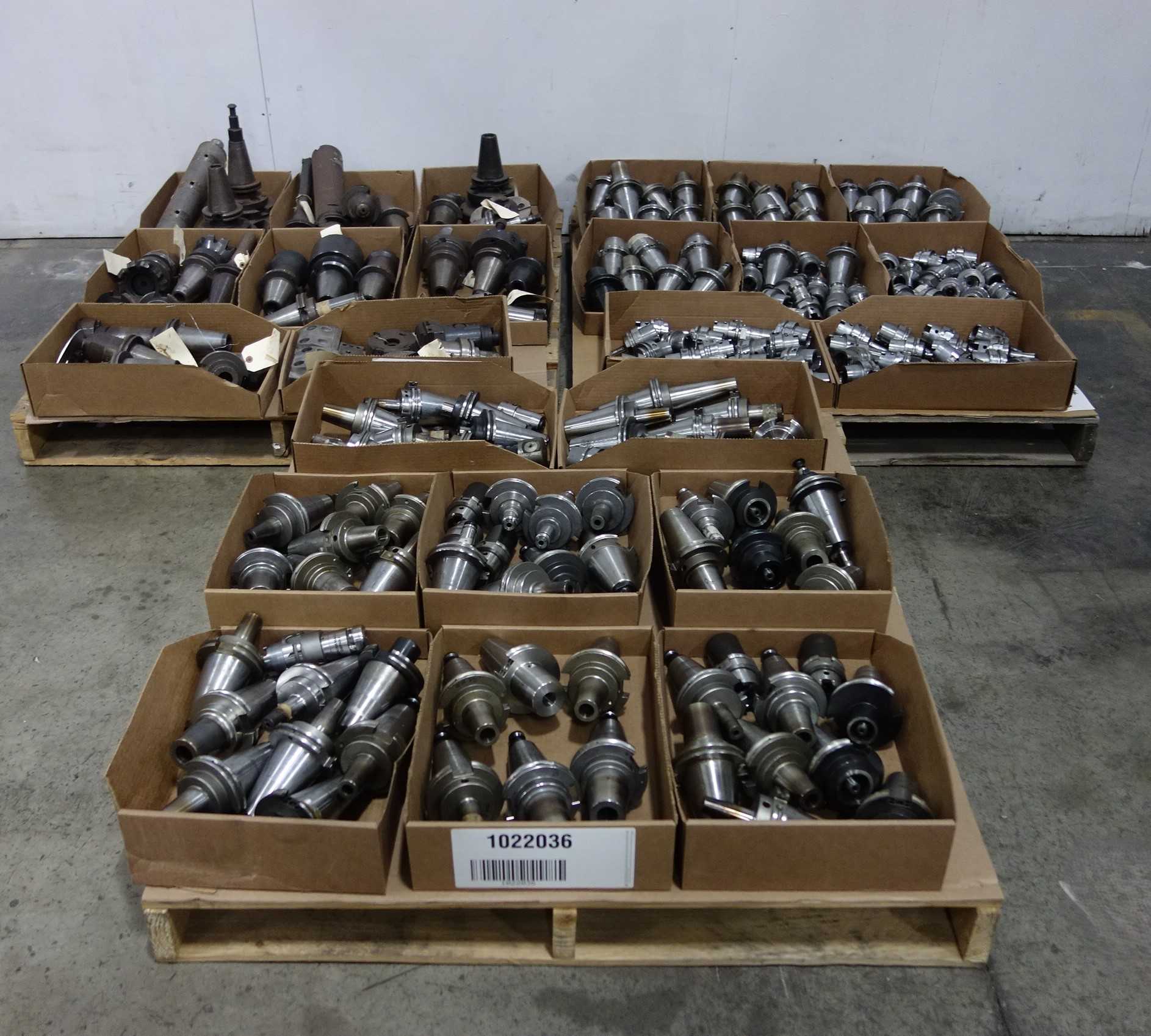 BULK QTY OF TOOL HOLDERS - 