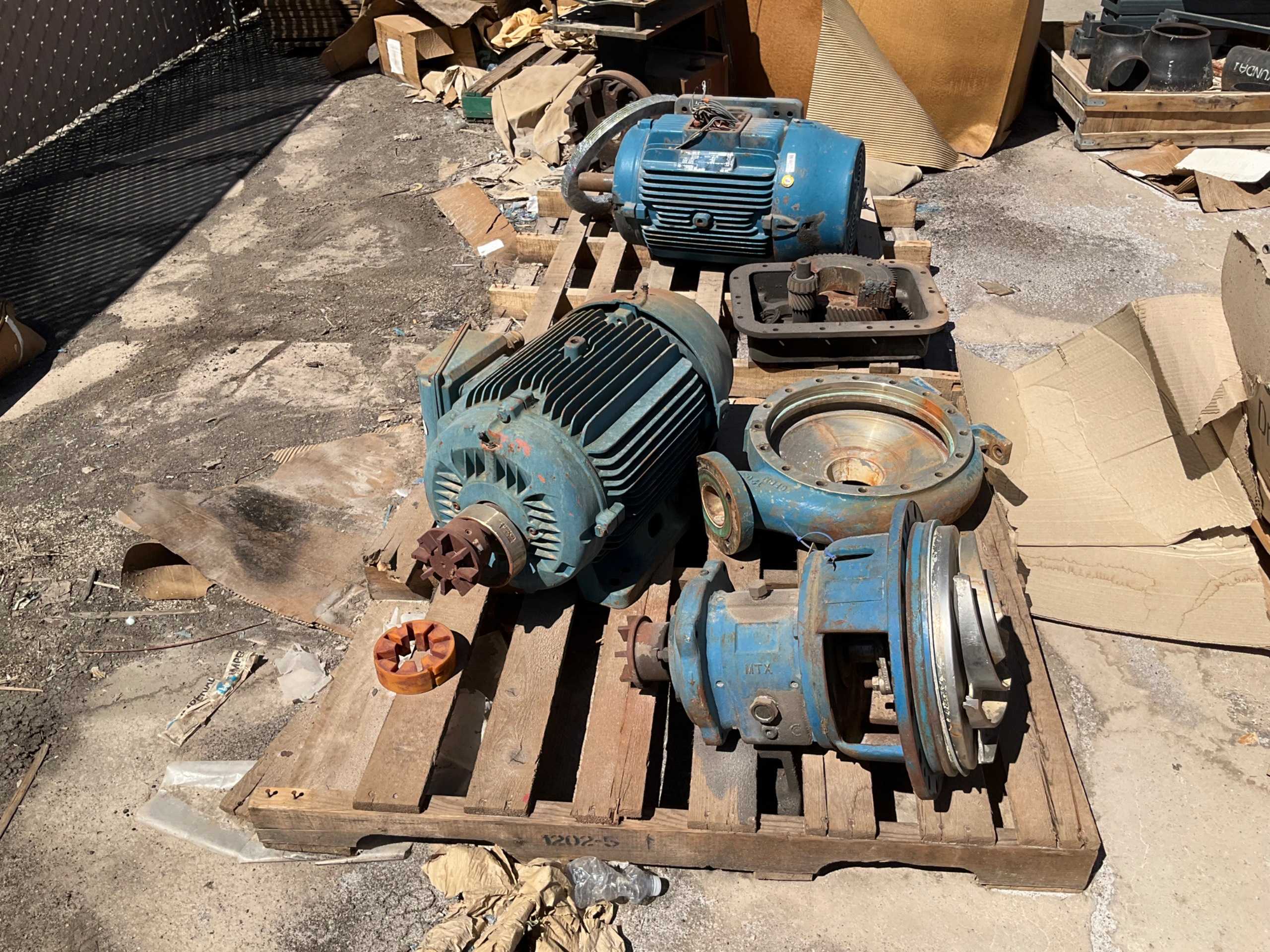 BULK QTY OF PUMP REPLACEMENT PARTS - PUMP REPLACEMENT PARTS