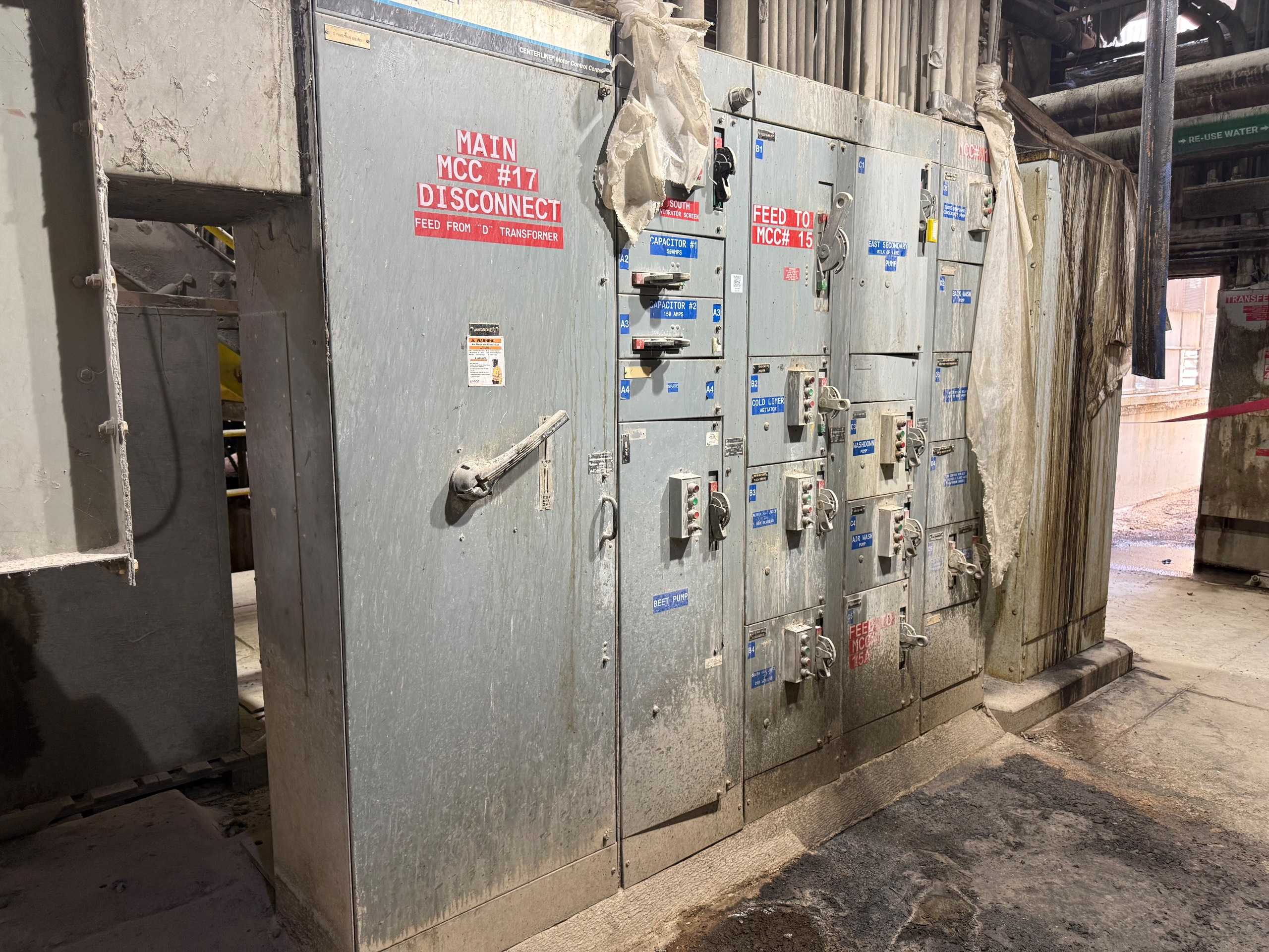 BULK QTY OF ALLEN BRADLEY CENTERLINE 2100 MCC, 10 SECTIONS - MOTOR CONTROL CENTERS