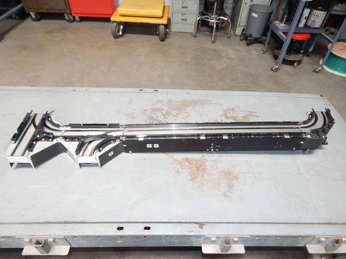 ROCKWELL AUTOMATION M6801 CONVEYOR INTERSECTION RAIL, 133.9875 CM LENGTH - CONVEYORS