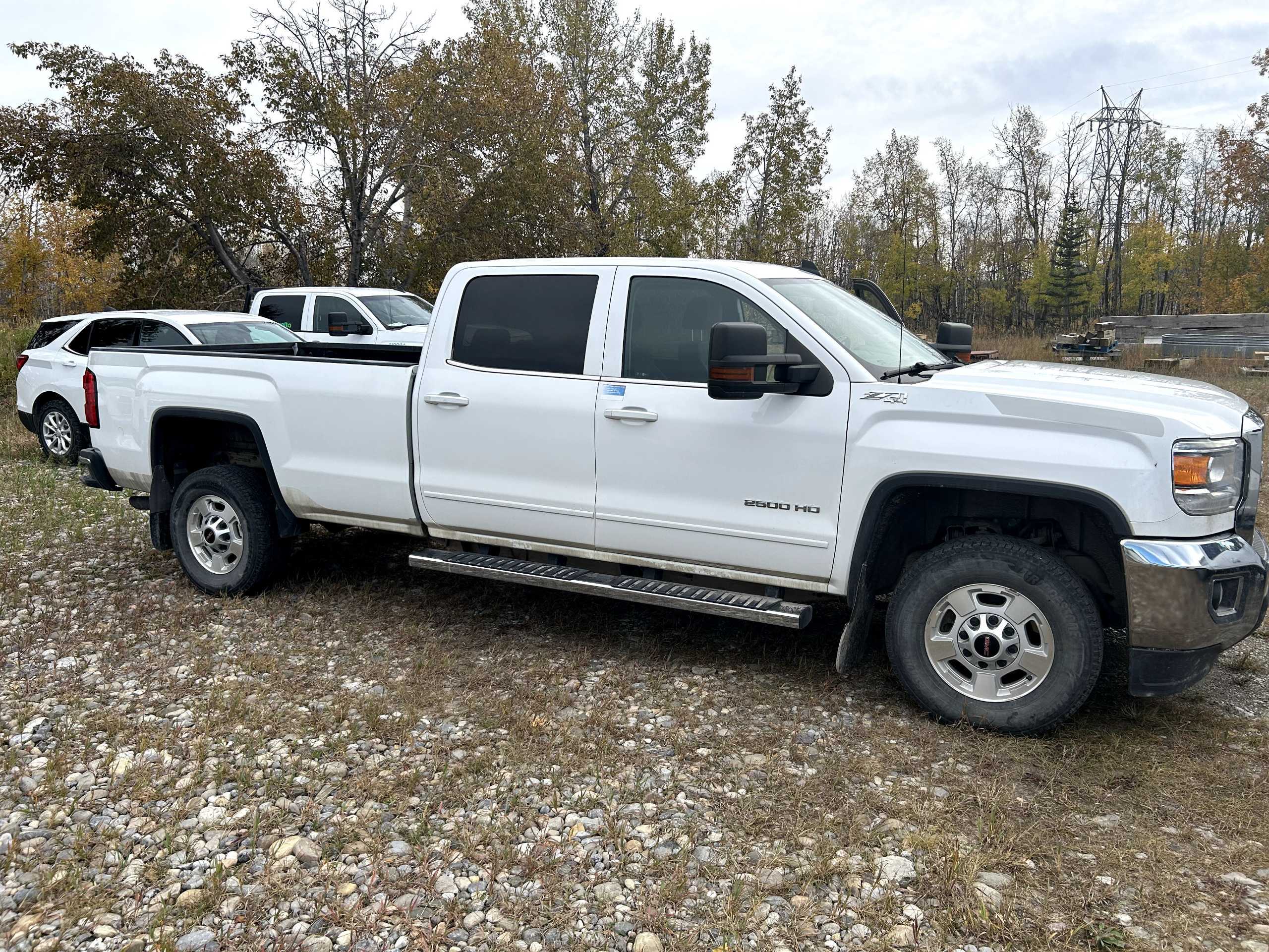 2016 GMC SIERRA 2500 HD PICKUP TRUCK - PICKUP TRUCKS