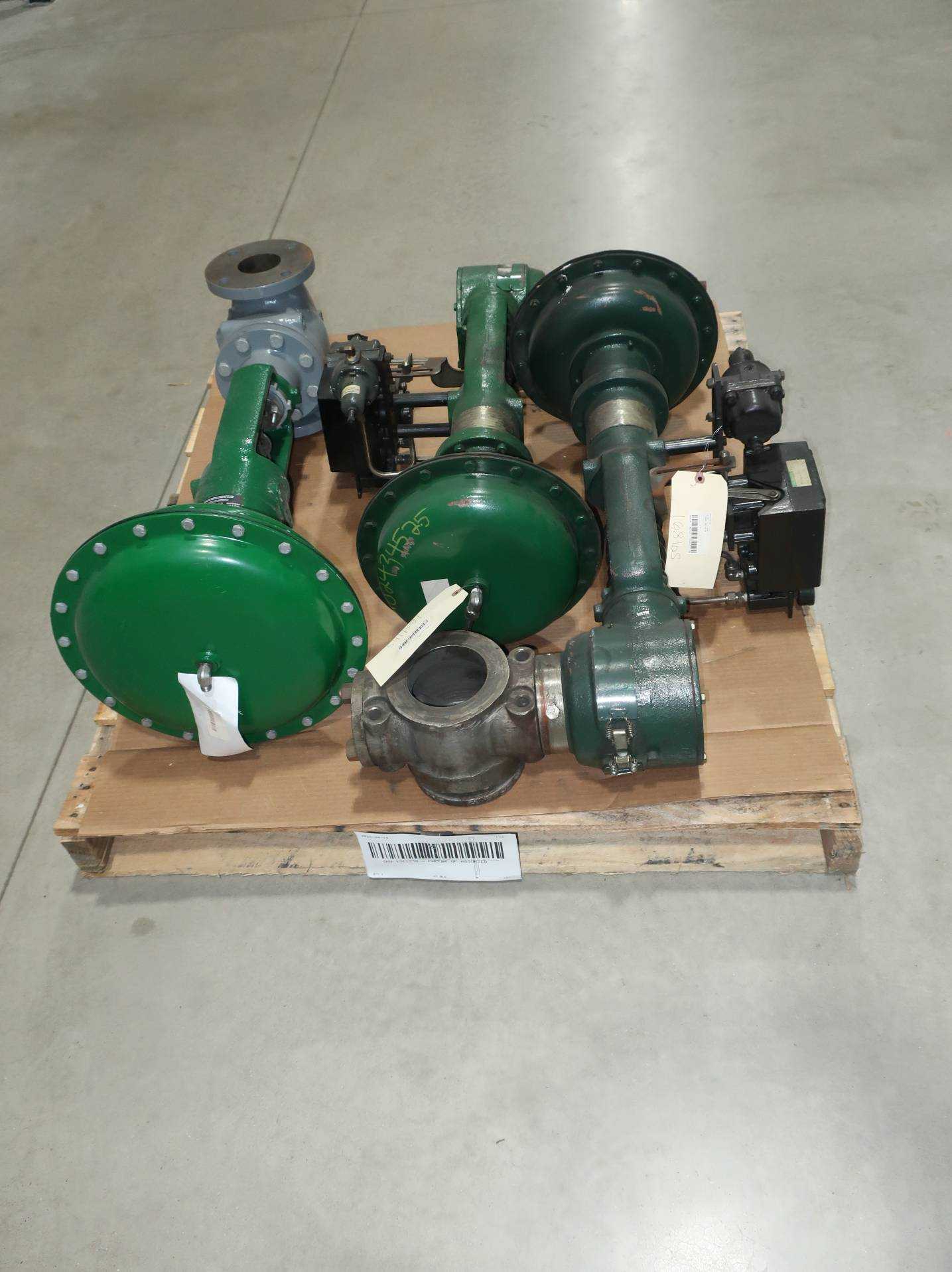 SKU 1761238 - PALLET OF ASSORTED FISHER CONTROL VALVES - CONTROL VALVE