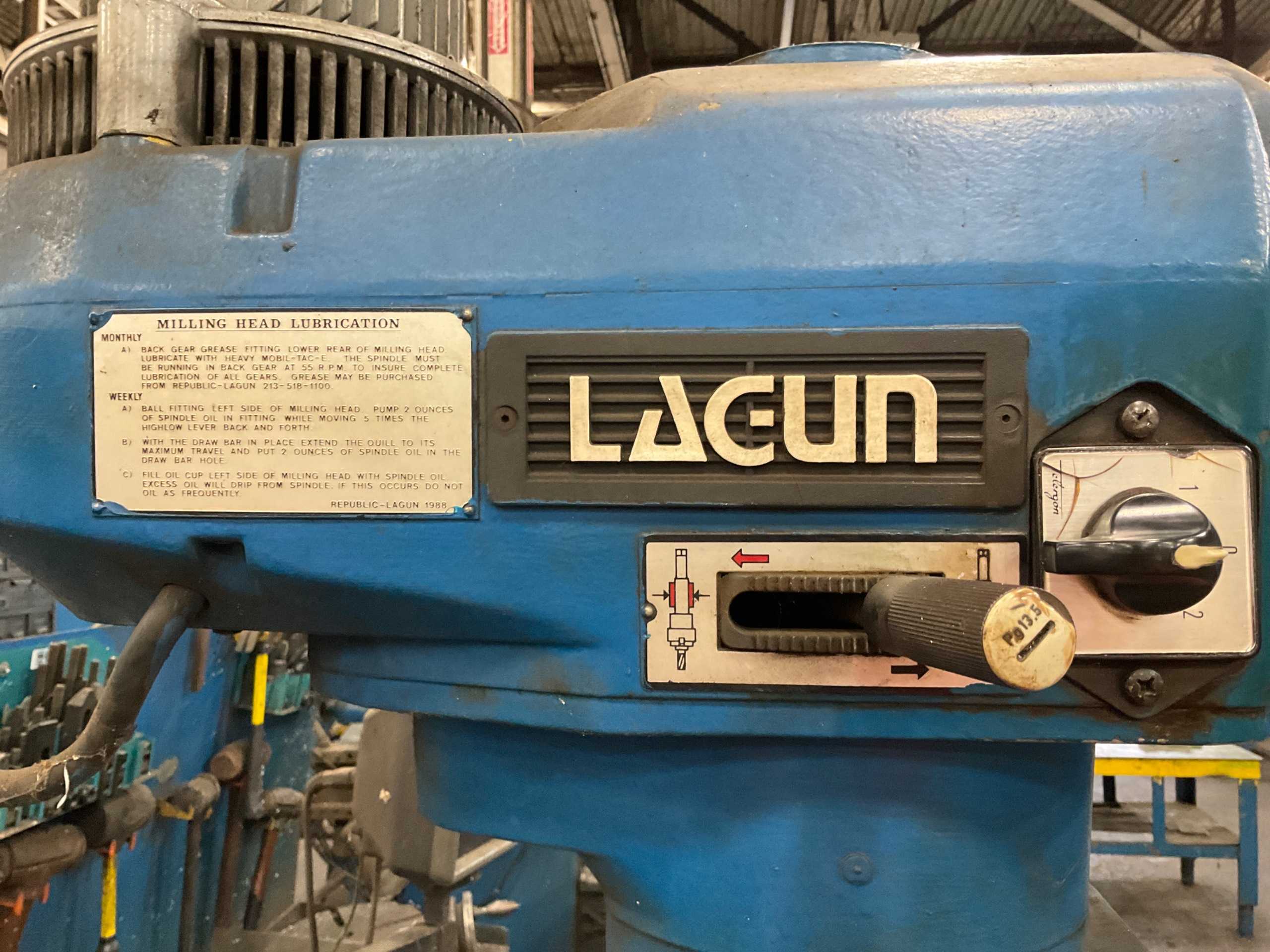 LAGUN FTV-2 VERTICAL MILLING MACHINE - VERTICAL MILLING MACHINES