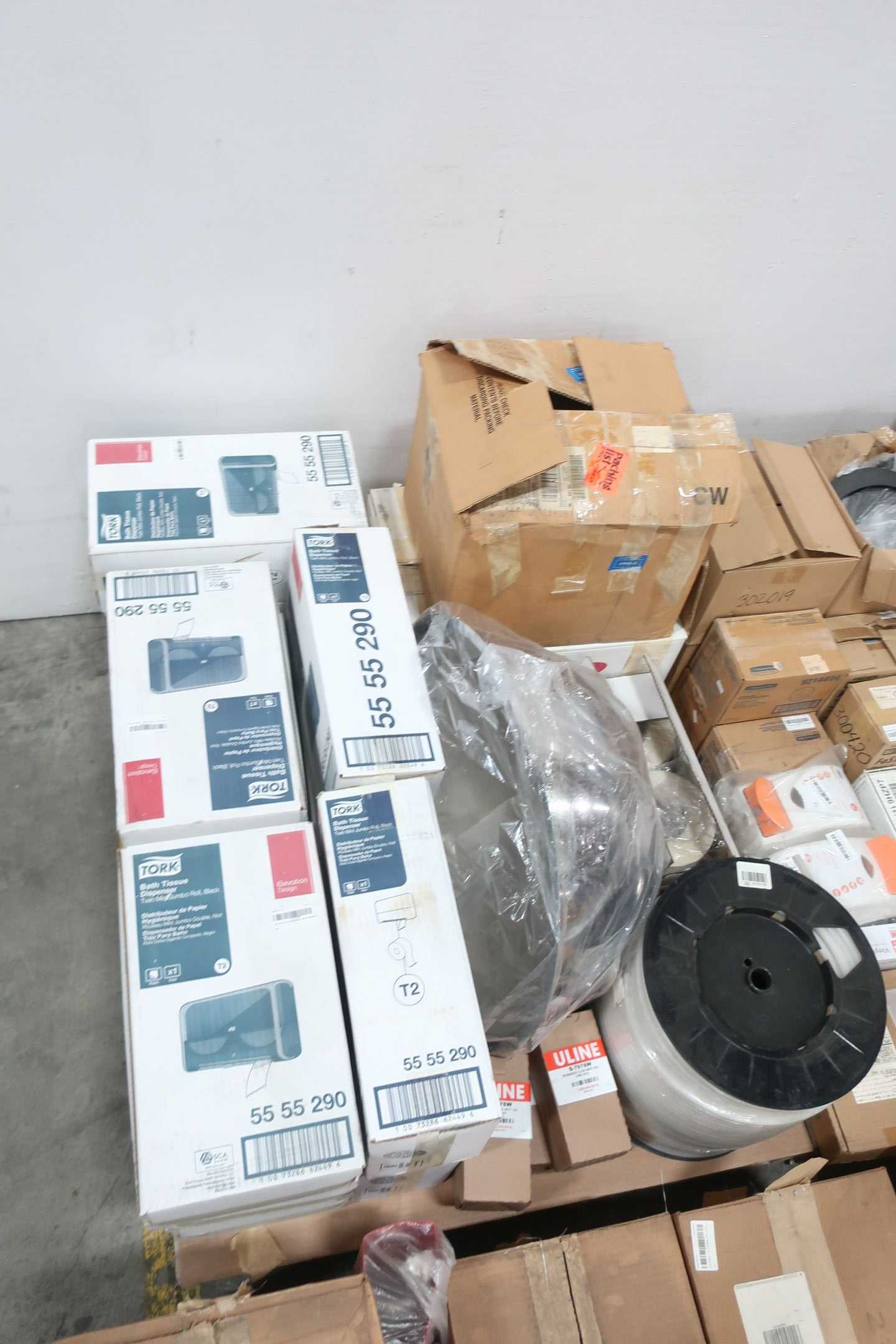 4 PALLETS OF ASSORTED PPE - PPE