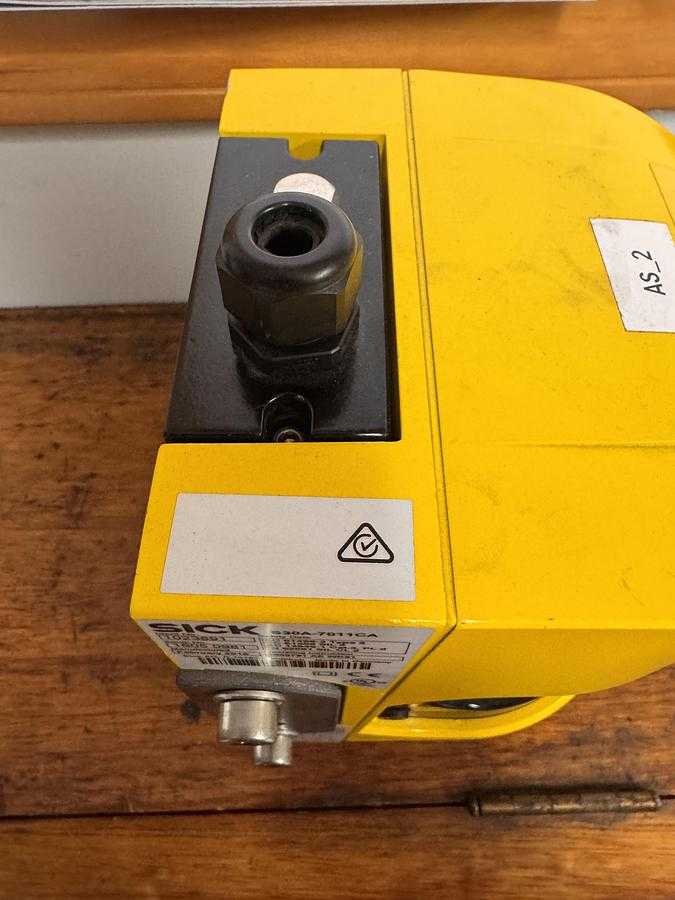 2016 SICK S30A-7011CA SAFETY LASER SCANNER, 7M PROTECTIVE RANGE, 49M WARNING FIELD, 190 DEG - SENSORS