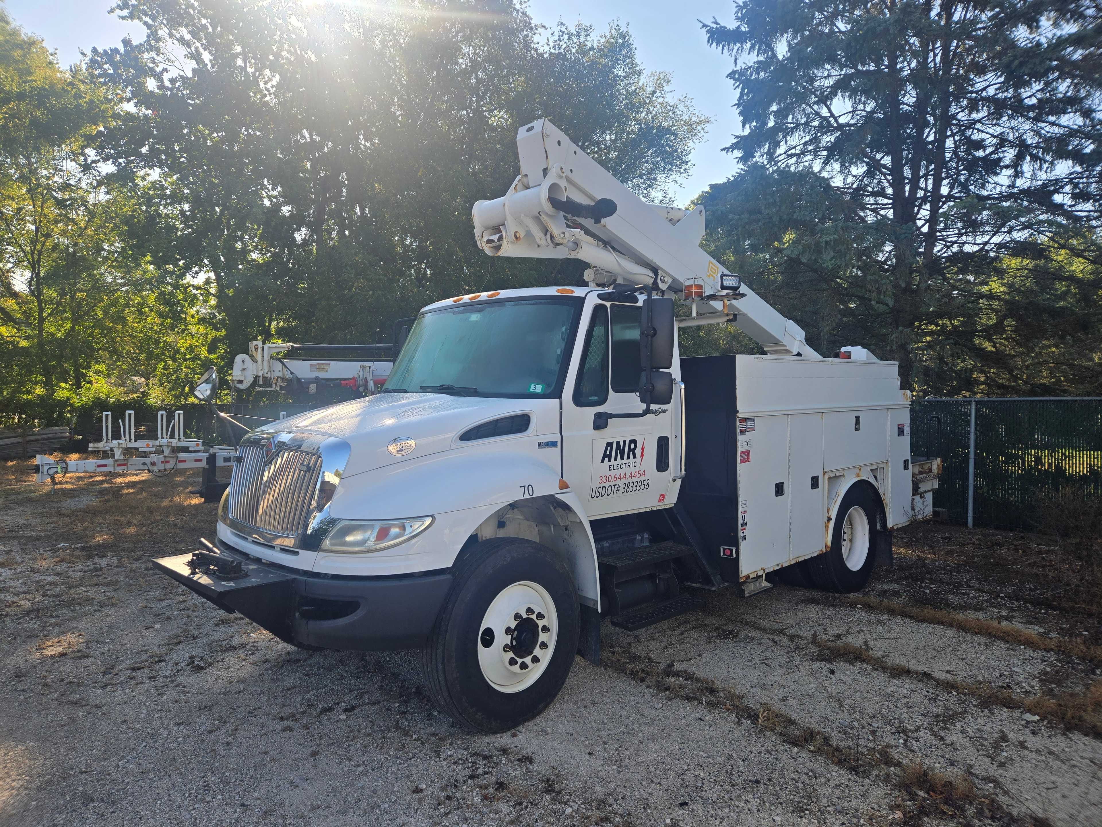 2014 INTERNATIONAL MA065 BUCKET TRUCK - BUCKET TRUCKS