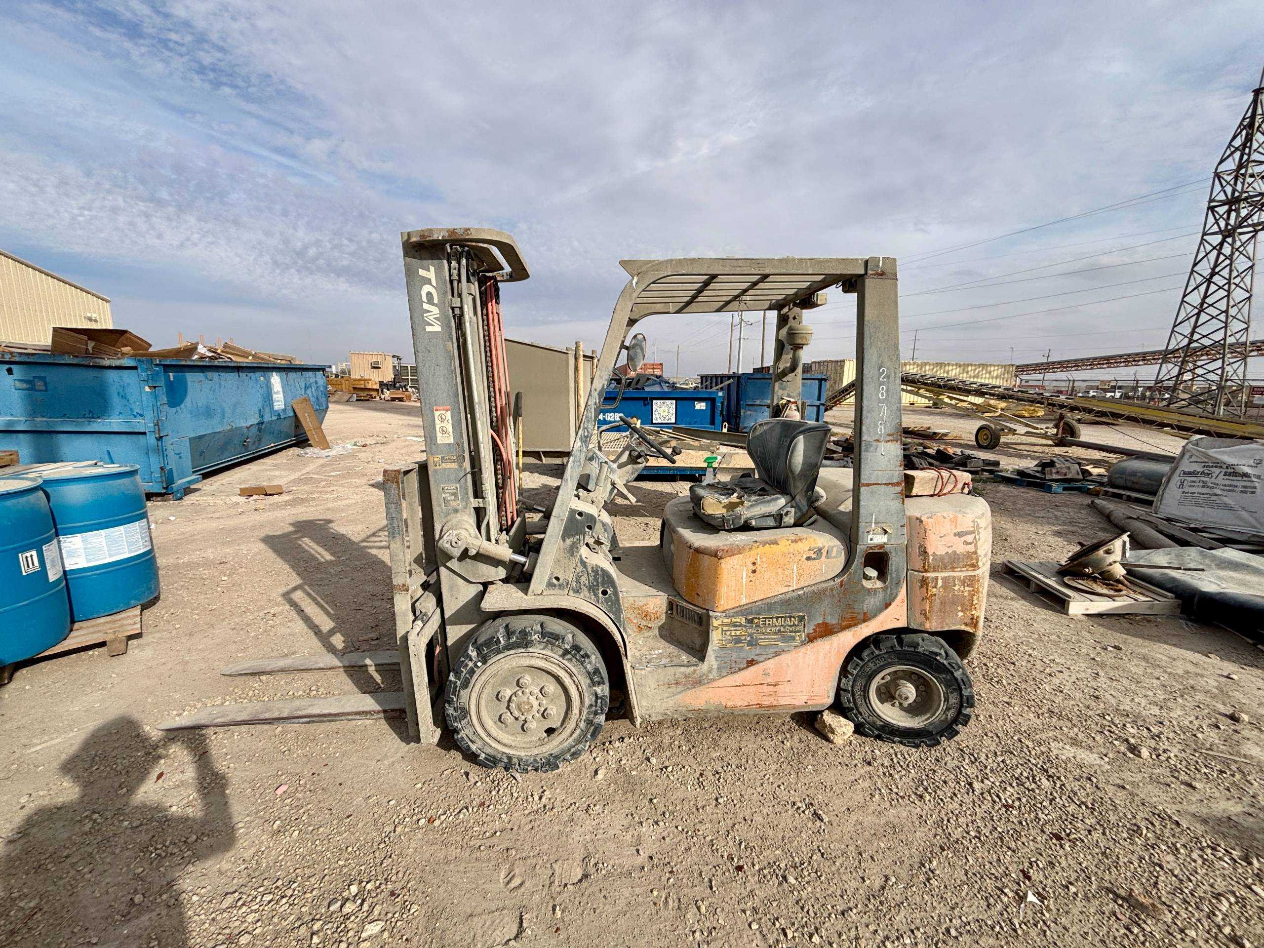 TCM 30 SIT-DOWN FORKLIFT - SIT-DOWN FORKLIFTS