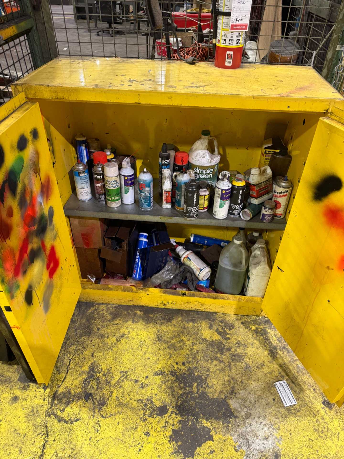 JUSTRITE SURE-GRIP EX FLAMMABLE LIQUID STORAGE CABINET, 30 GALLON - FREE STANDING STORAGE CABINET