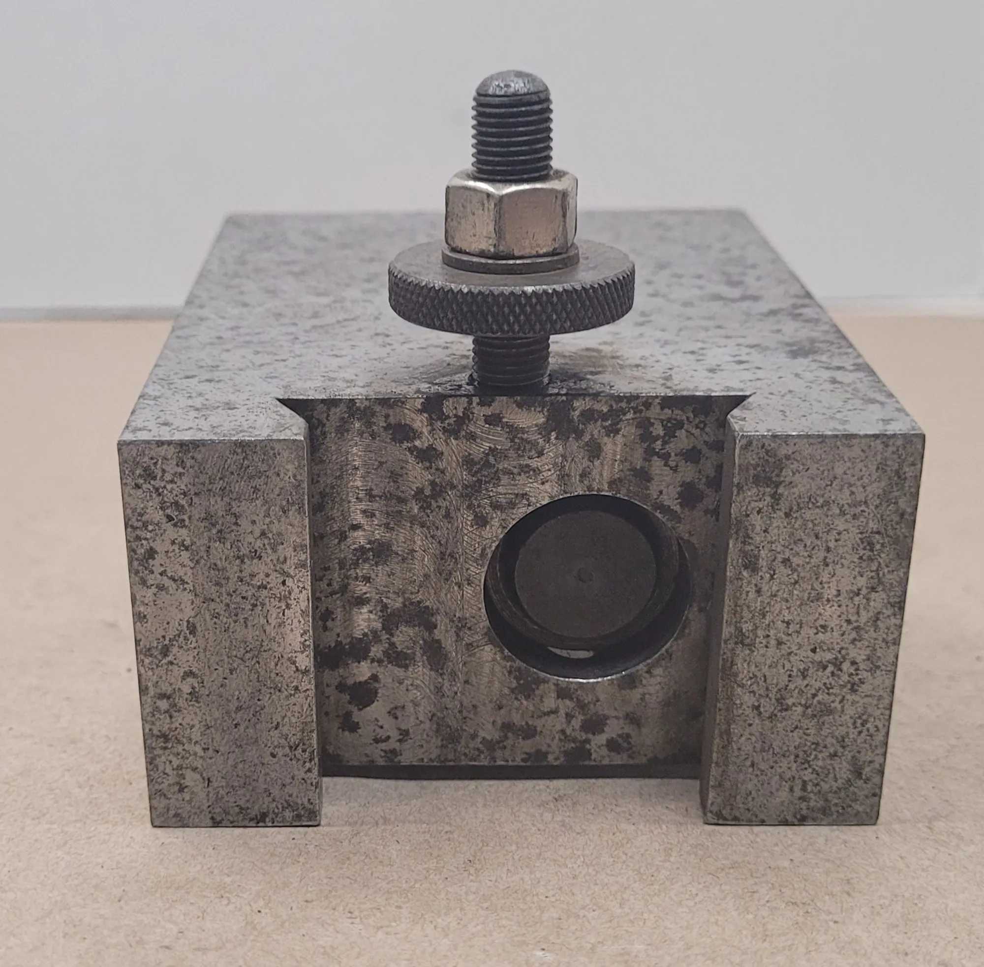 CHICAGO-LATROBE 49748 DRILL BIT, 3/4", RIGHT HAND, 118-DEGREE POINT, W/ LATHE TOOL HOLDER - MACHINE TOOLING
