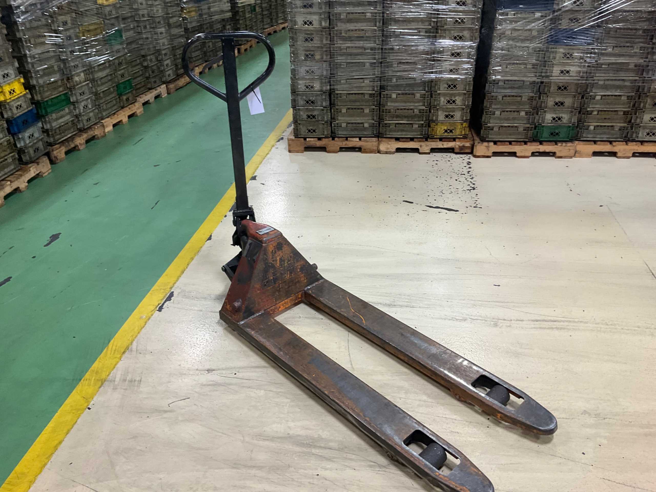 MANUAL PALLET JACK - MANUAL PALLET JACKS