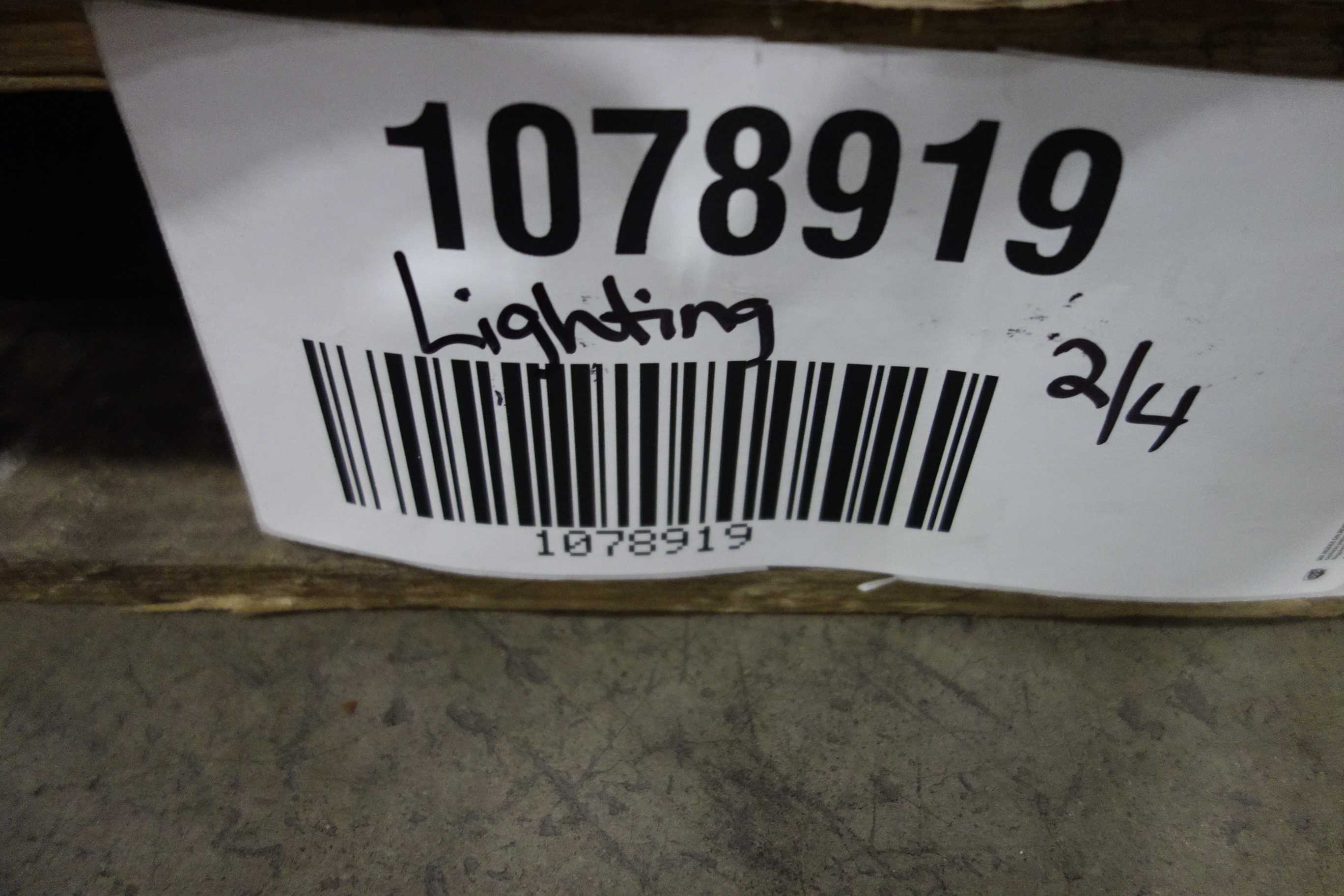 4 PALLETS OF ASSORTED LIGHTING - LIGHTING