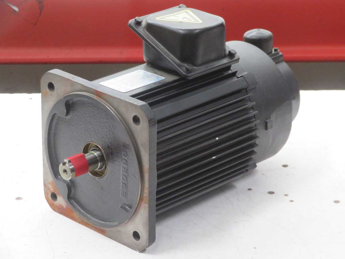 NIDEC UAJPEE-08DK2KU AC MOTOR, 0.75 KW, 180V, 1800 RPM, 3-PHASE, IP44 - AC MOTOR