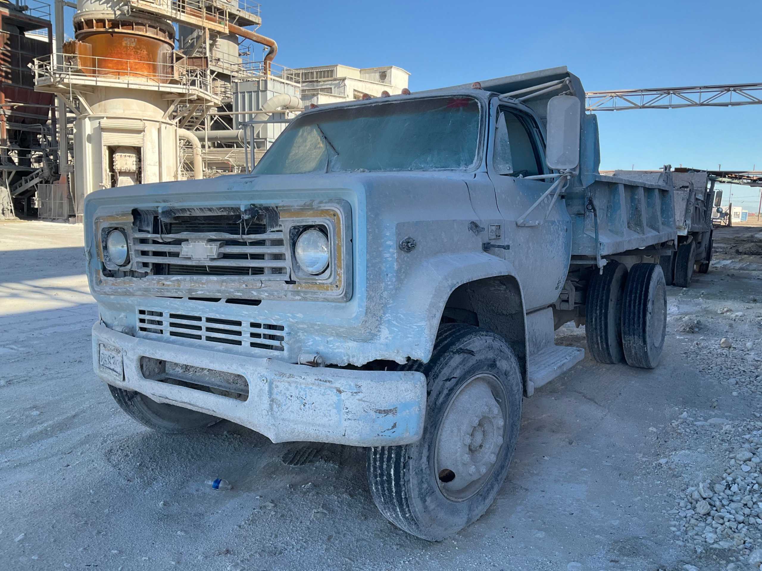 1984 CHEVROLET D6500 DUMP TRUCK - DUMP TRUCKS