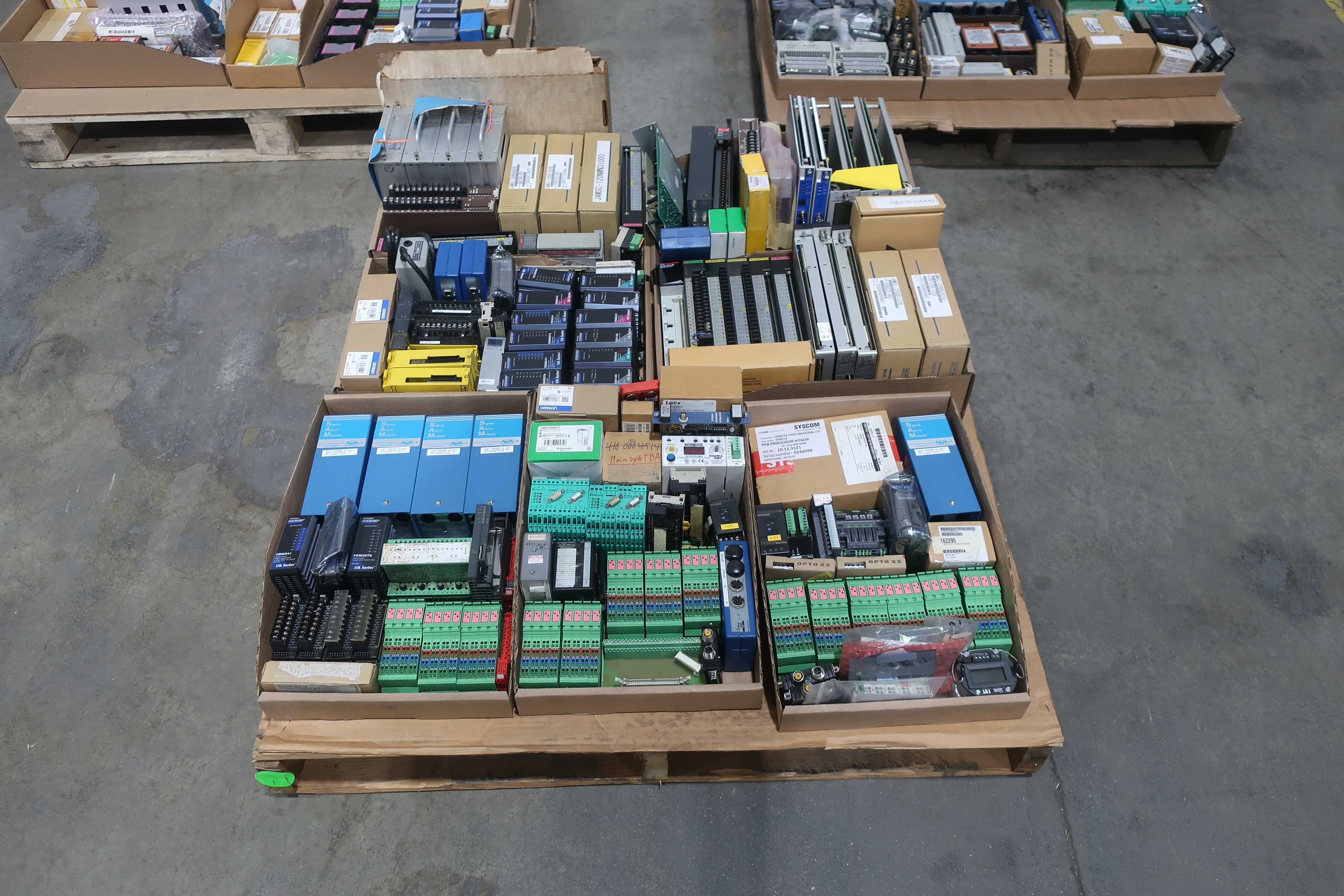 SKU 1741723 - 3 PALLETS OF ASSORTED MODULES - PLC MODULES
