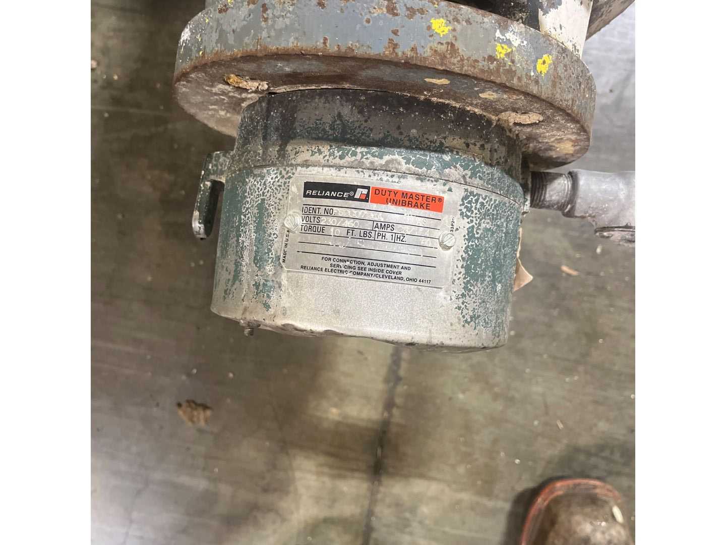 QTY 3: RELIANCE 213CG40A GEARMOTOR - GEARMOTOR