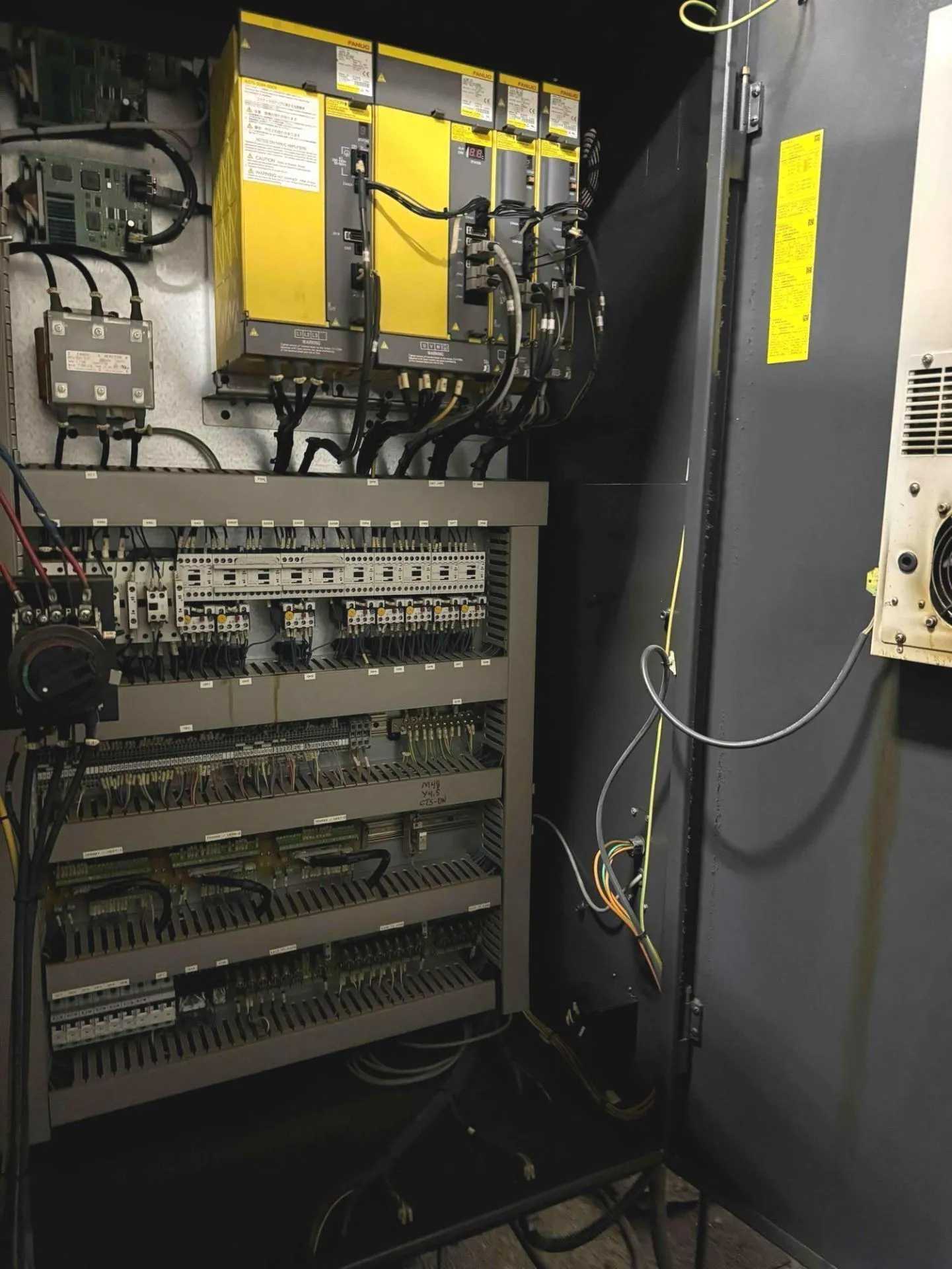 2014 SHARP SV-4328ST VERTICAL MACHINING CENTER, 43.3" X, 27.56" Y, 24" Z TRAVEL, 10,000 RPM - VERTICAL MACHINING CENTERS